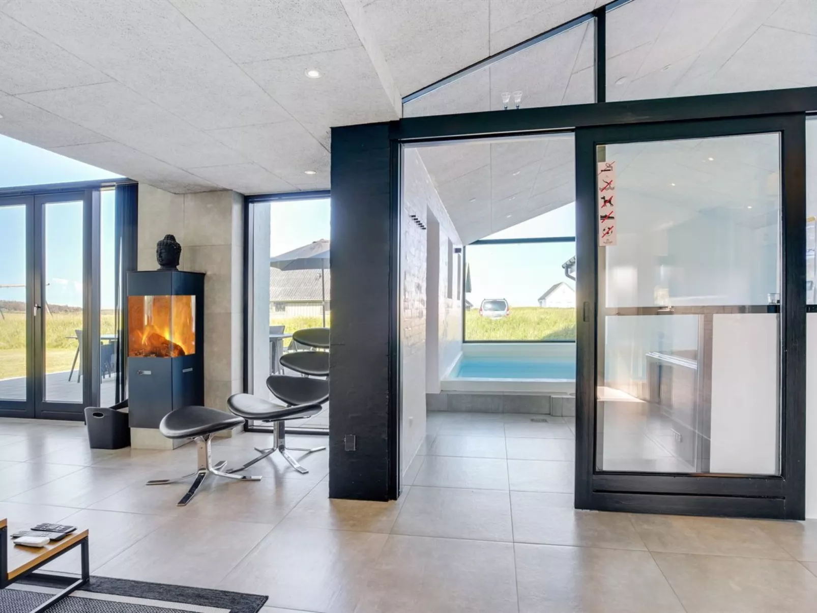 "Volfgang" - 250m from the sea-Binnen