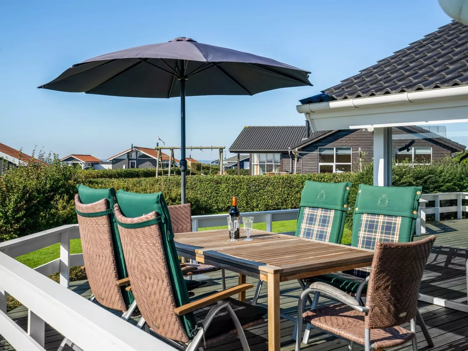 "Brynjolf" - 350m to the fjord-Buiten