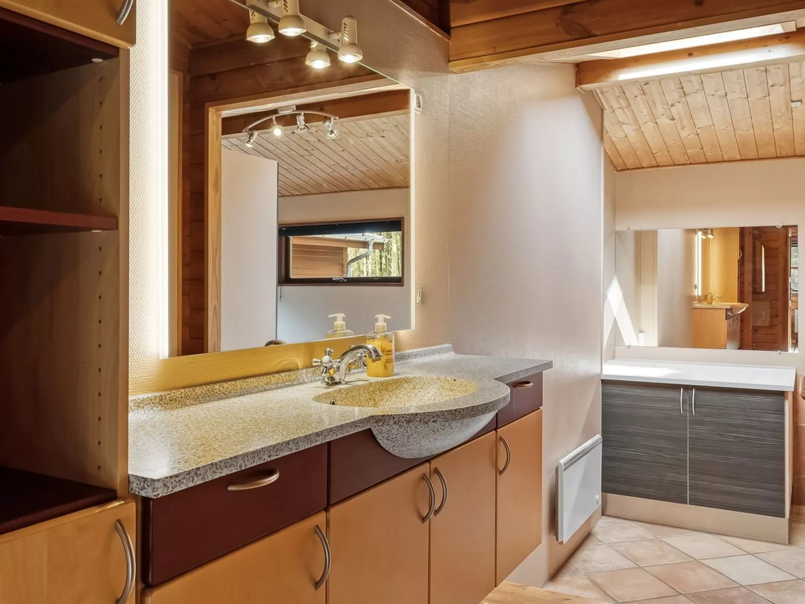 "Patrizia" - 1km from the sea-Binnen