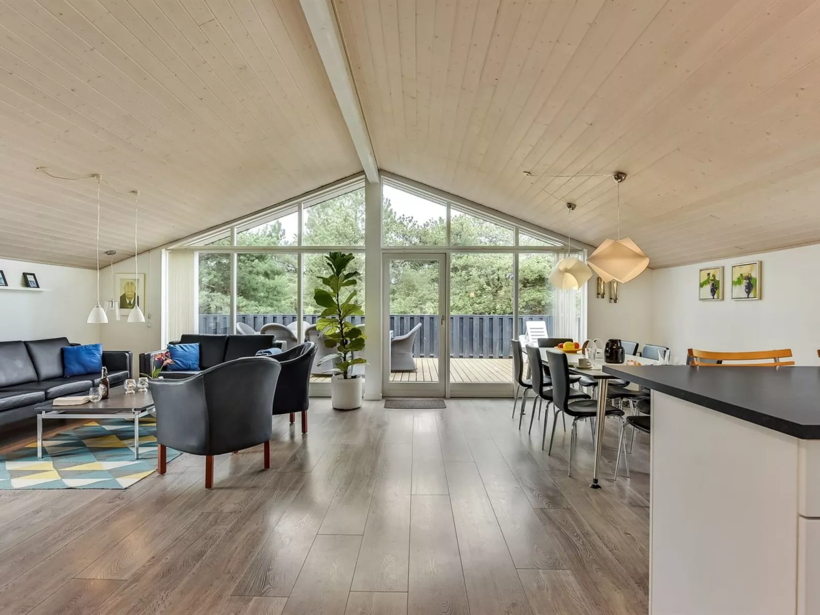 "Lav" - 3.8km from the sea-Binnen