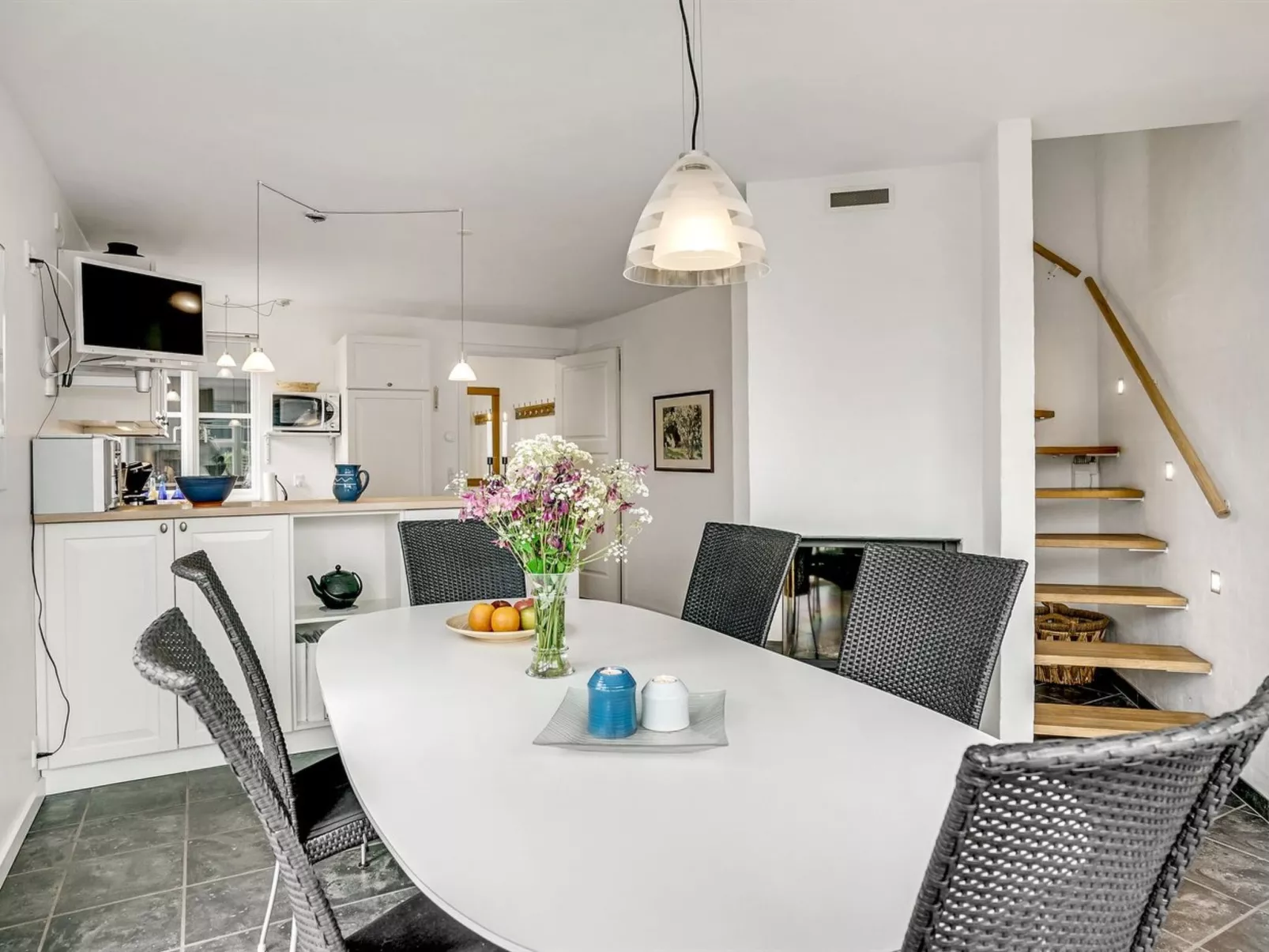 "Gullan" - 75m from the sea-Binnen