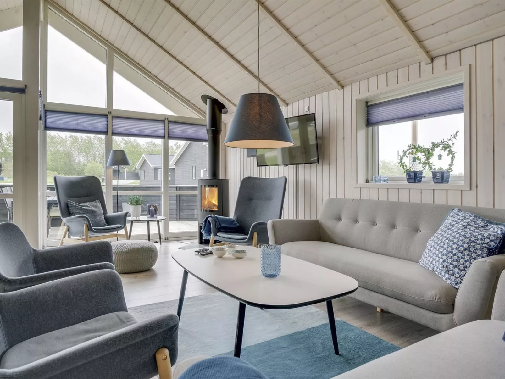 "Ina" - 1.2km from the sea-Binnen