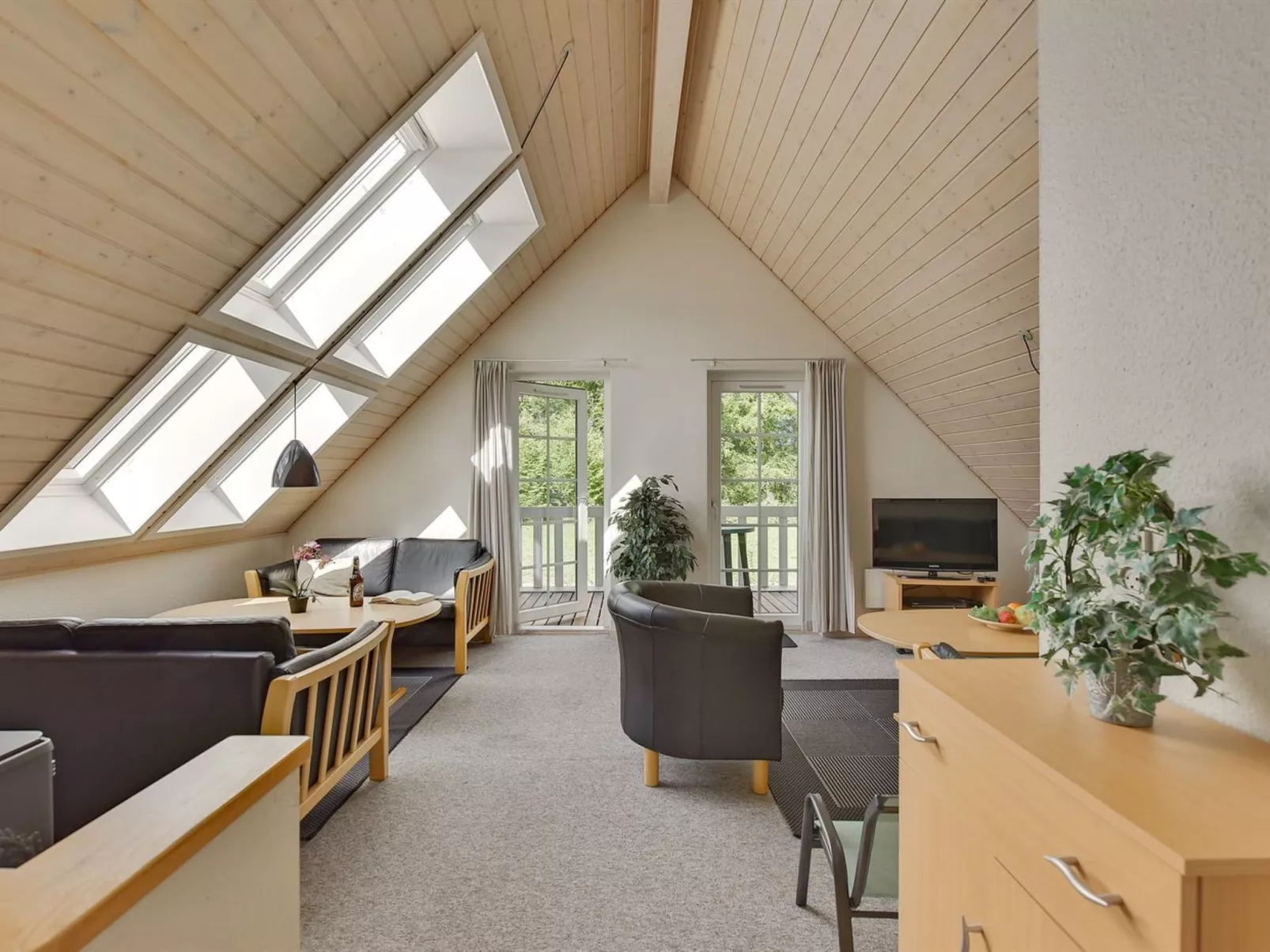 "Fausta" - 150m to the fjord-Binnen