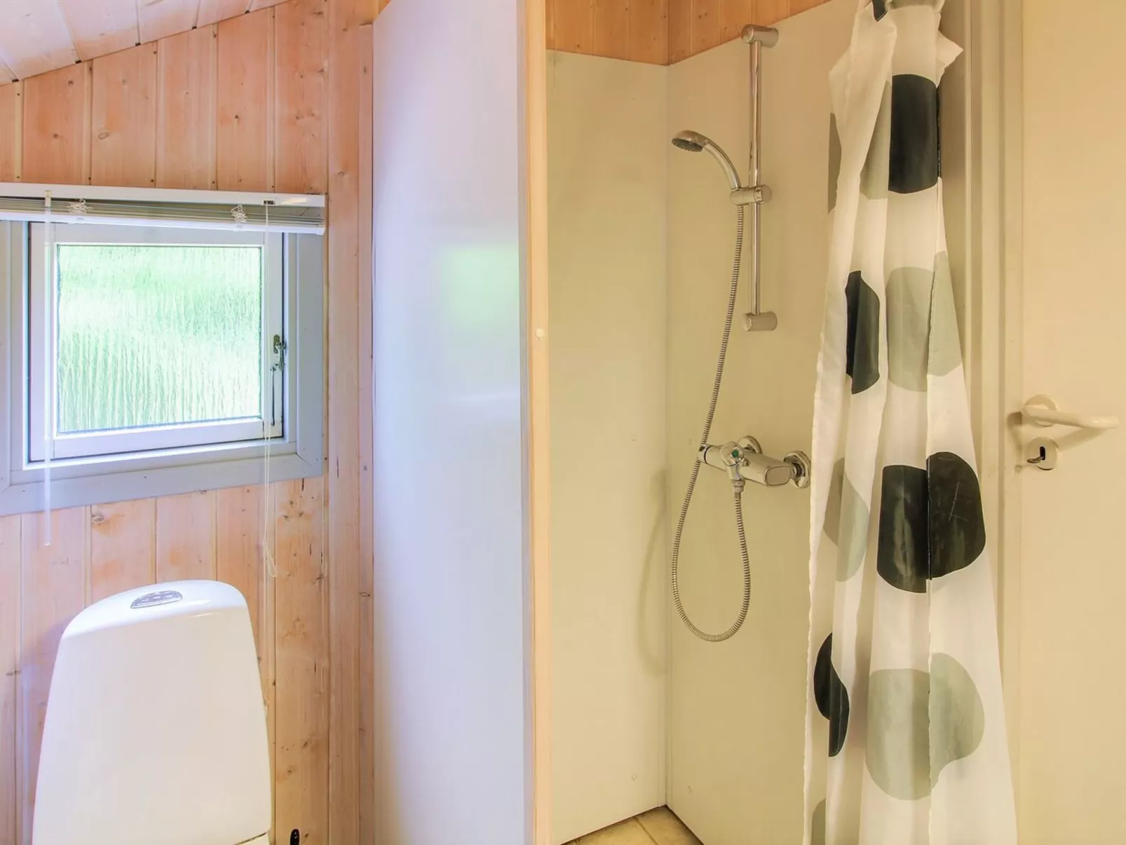 "Frederikke" - 28km from the sea-Binnen