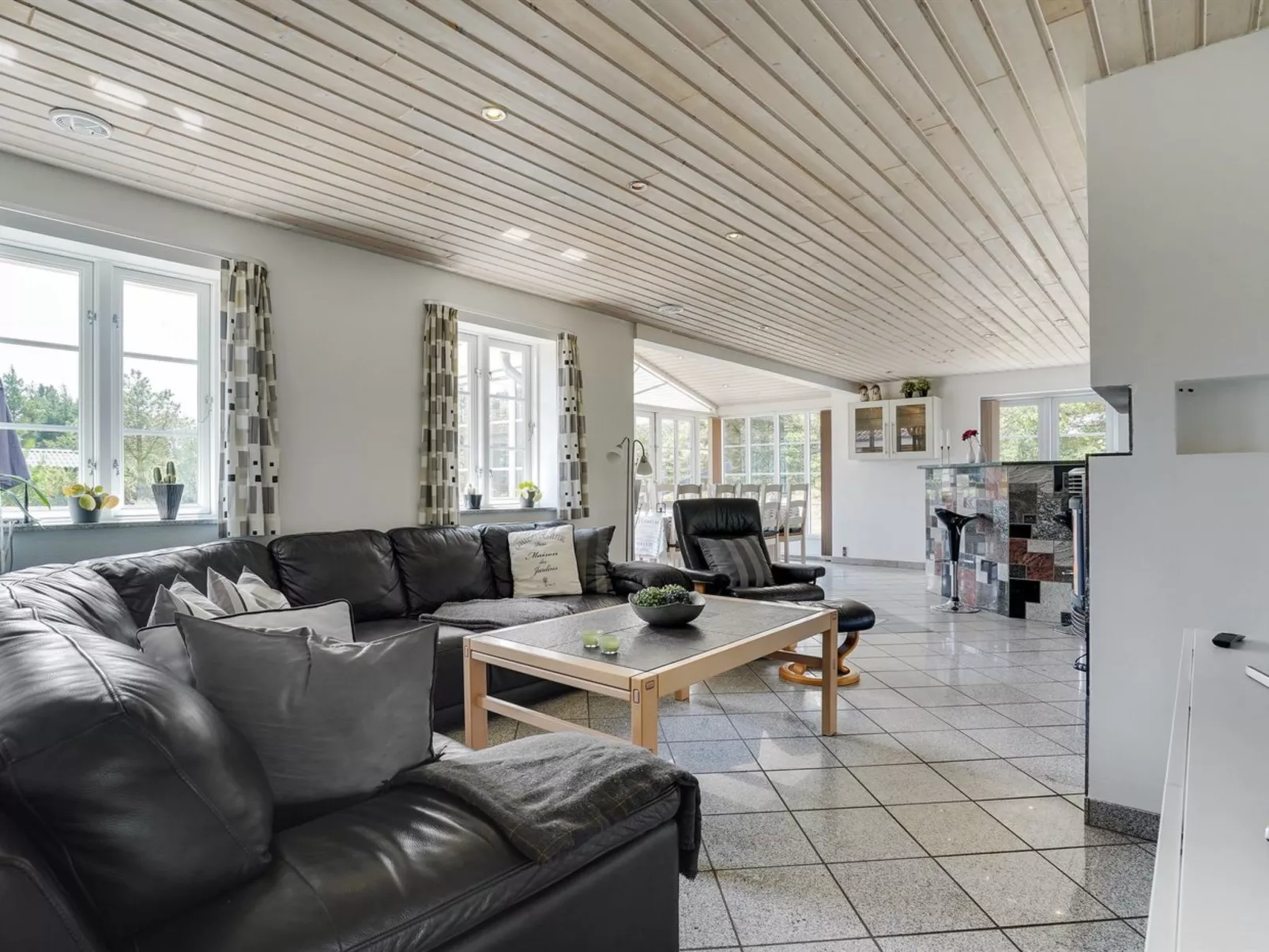 "Nana" - 4km from the sea-Binnen