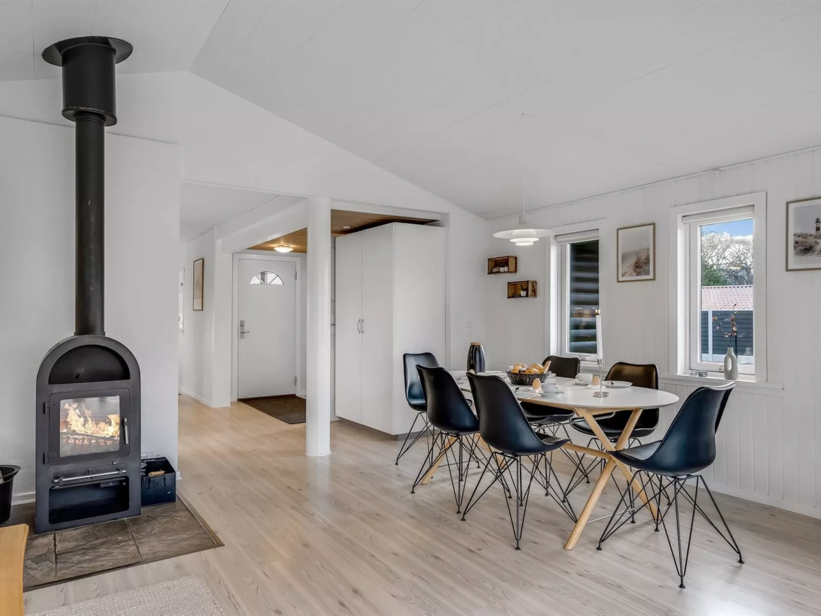 "Aila" - 1.4km from the sea-Binnen