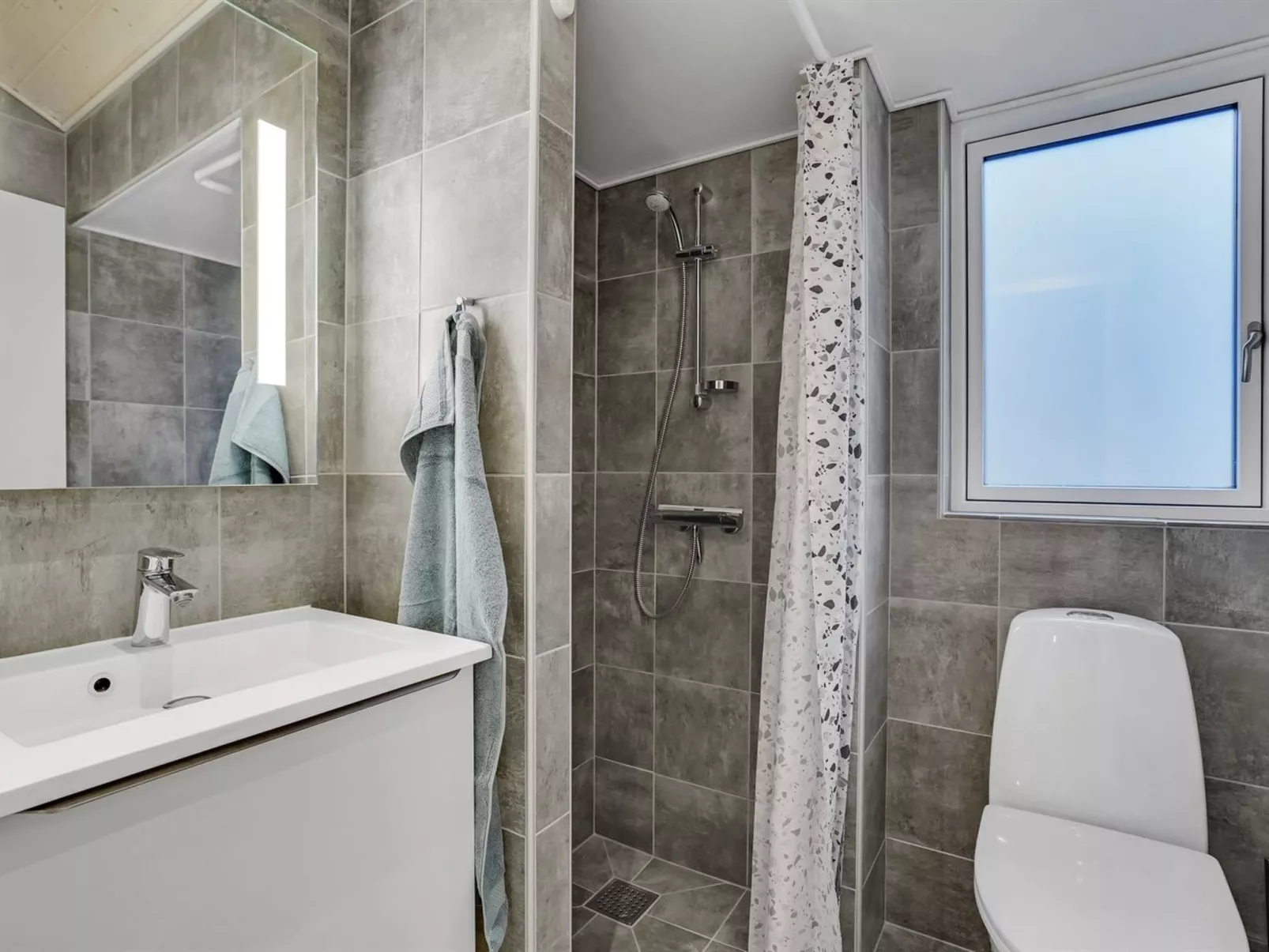 "Thora" - 800m from the sea-Binnen