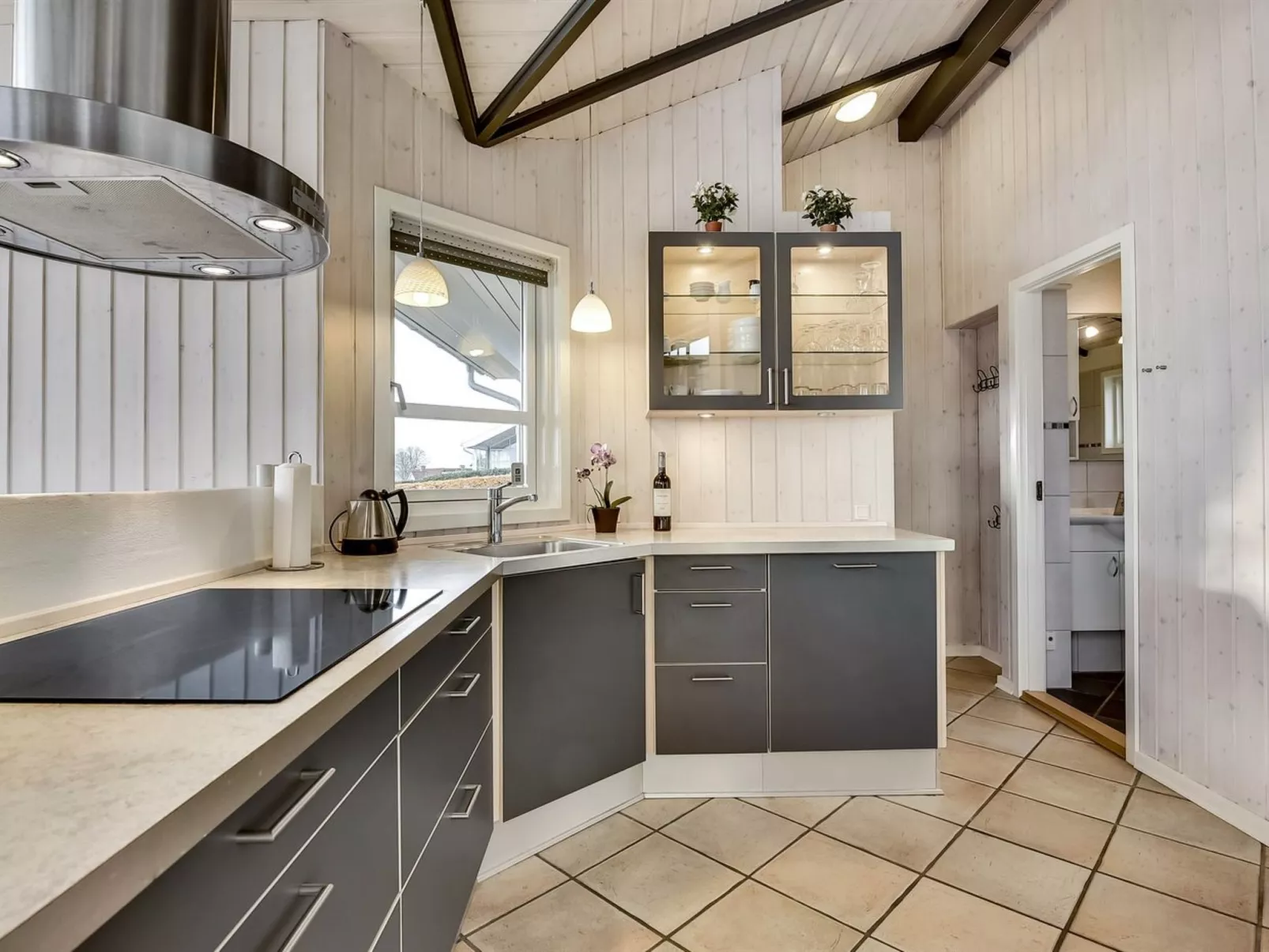 "Maj" - 150m from the sea-Binnen