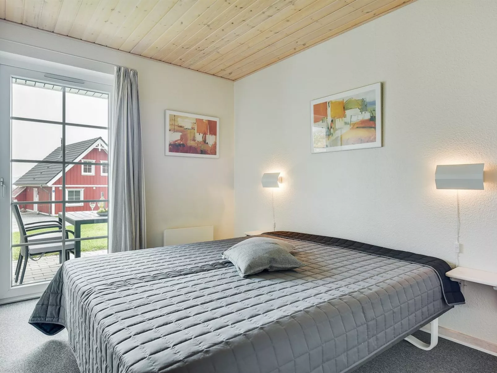 "Babette" - 75m to the fjord-Binnen