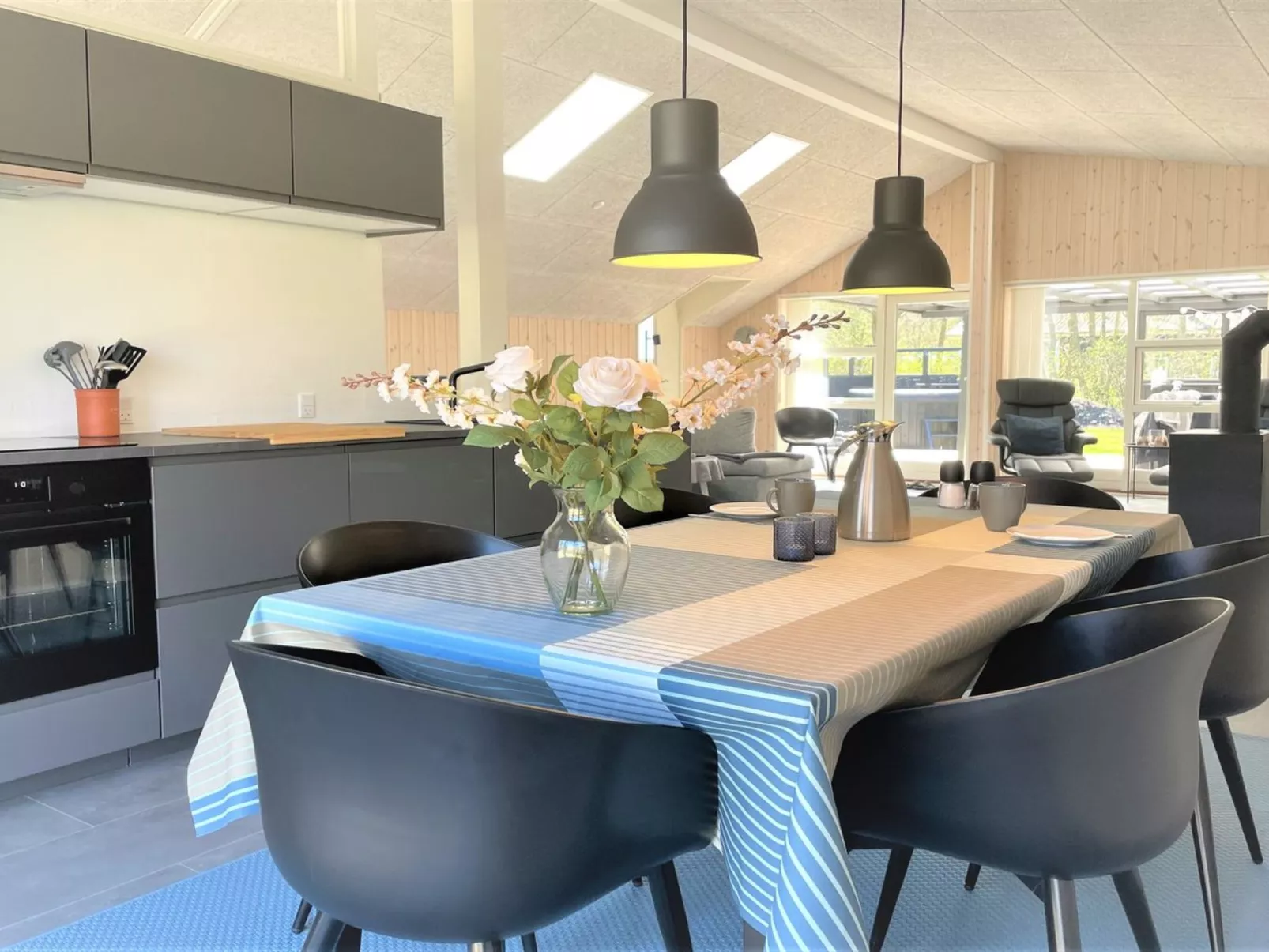 "Gustaf" - 400m to the fjord-Binnen