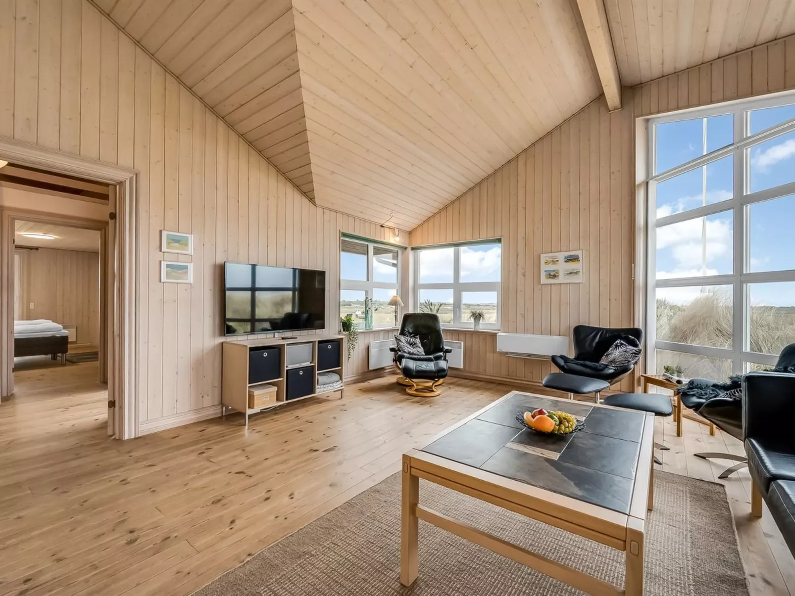 "Tahnee" - 450m from the sea-Binnen