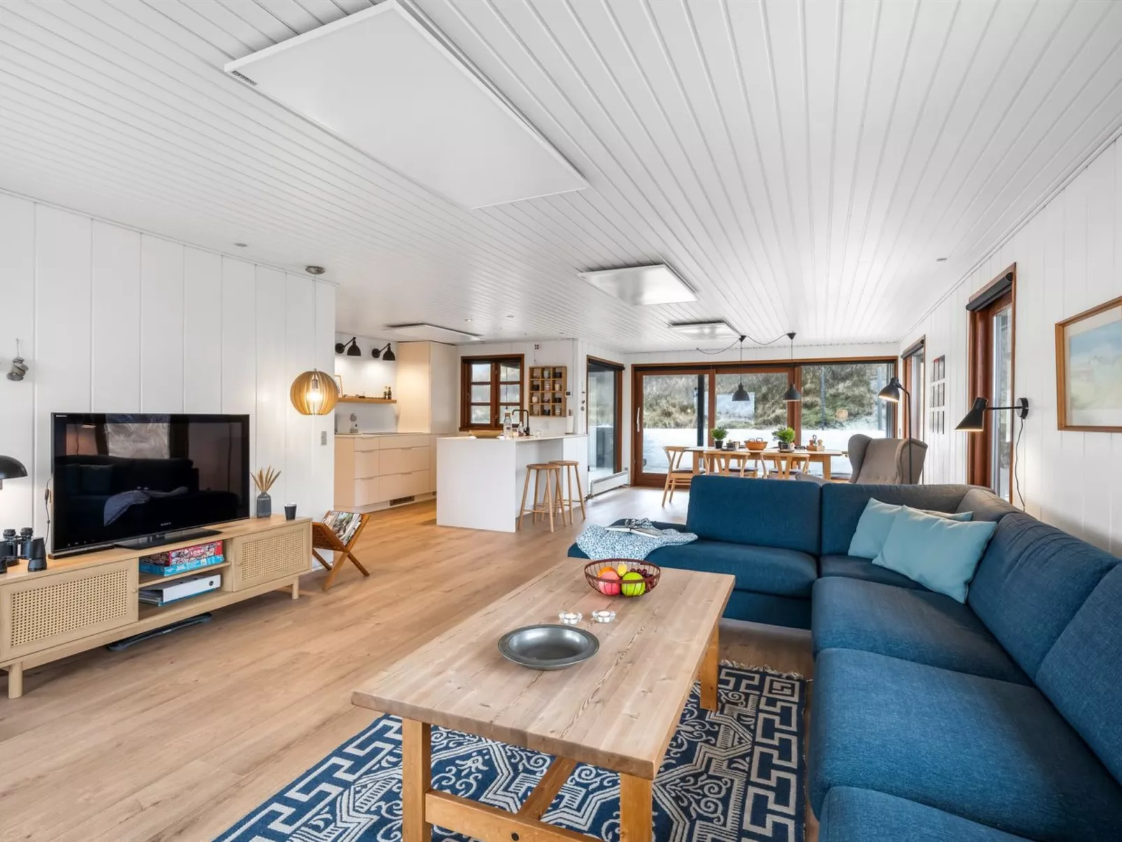 "Eyla" -  from the sea-Binnen