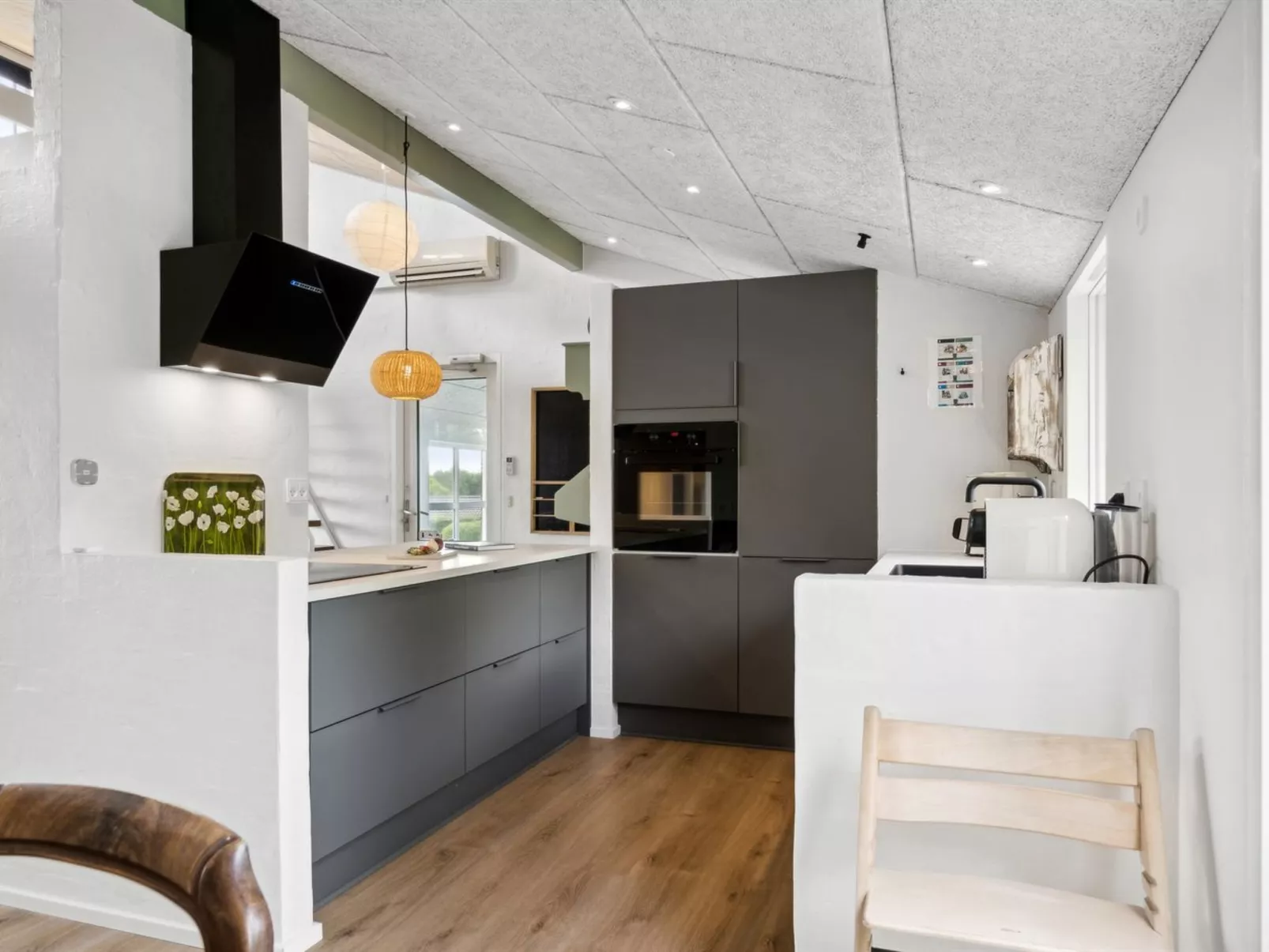 "Svenn" - 300m from the sea-Binnen