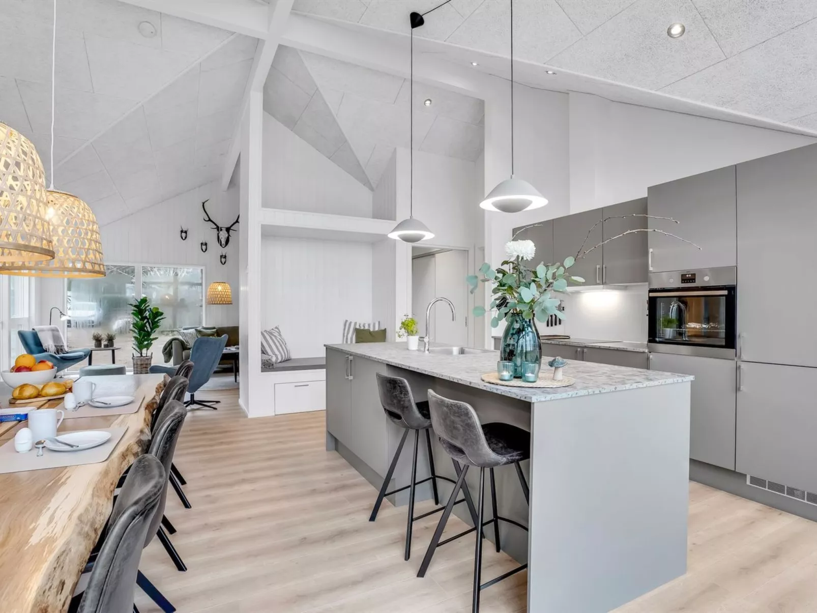 "Anila" - 80m from the sea-Binnen