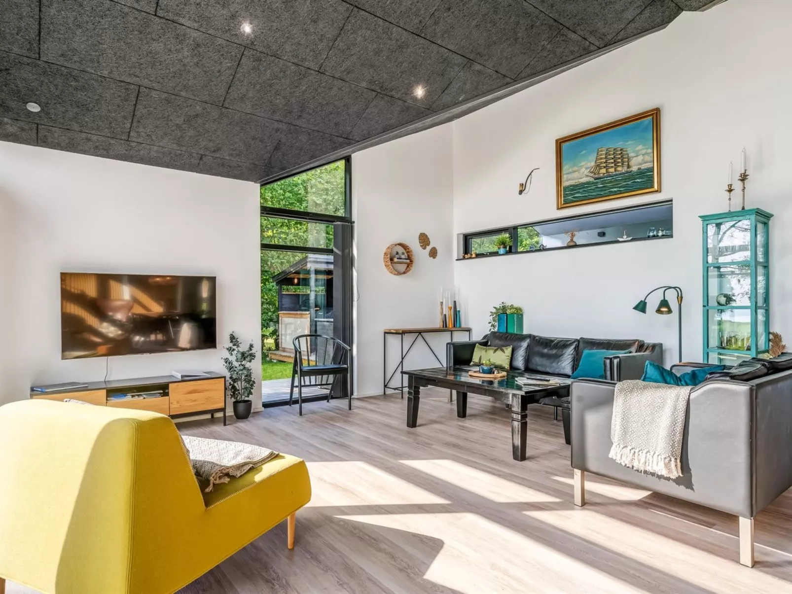 "Jahn" - 250m to the fjord-Binnen