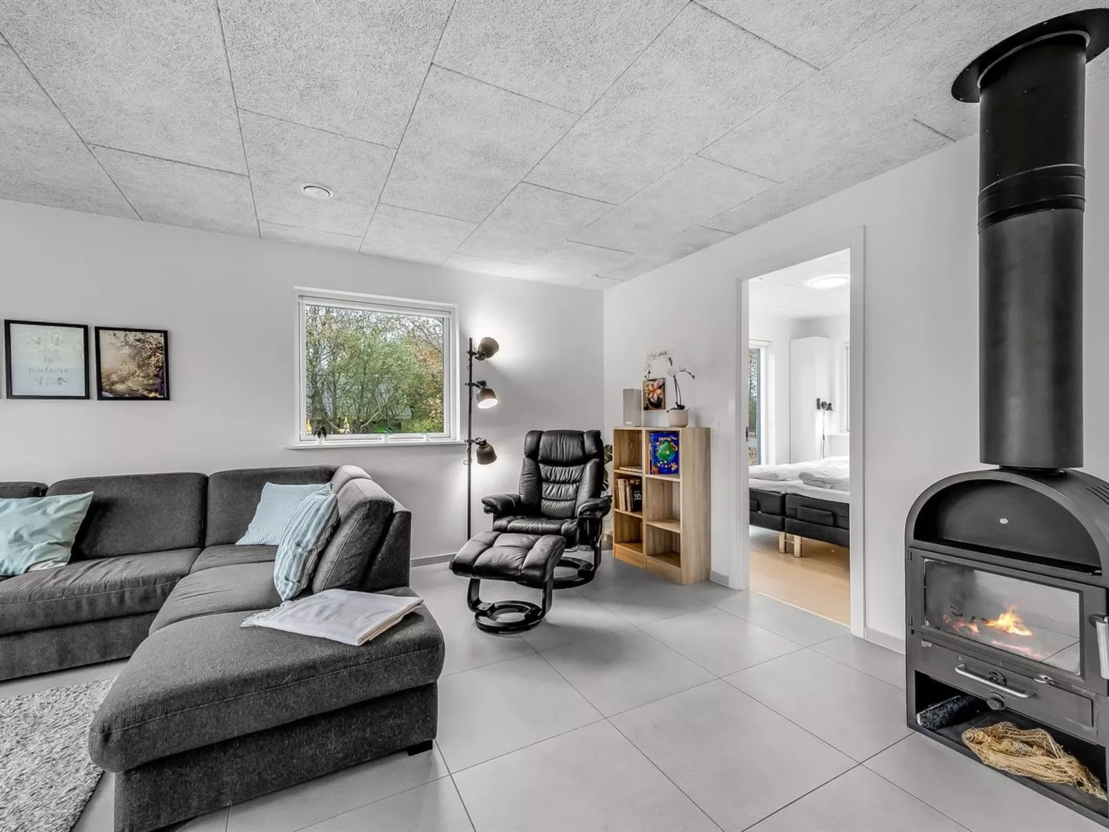 "Elisaveta" - 400m to the fjord-Binnen