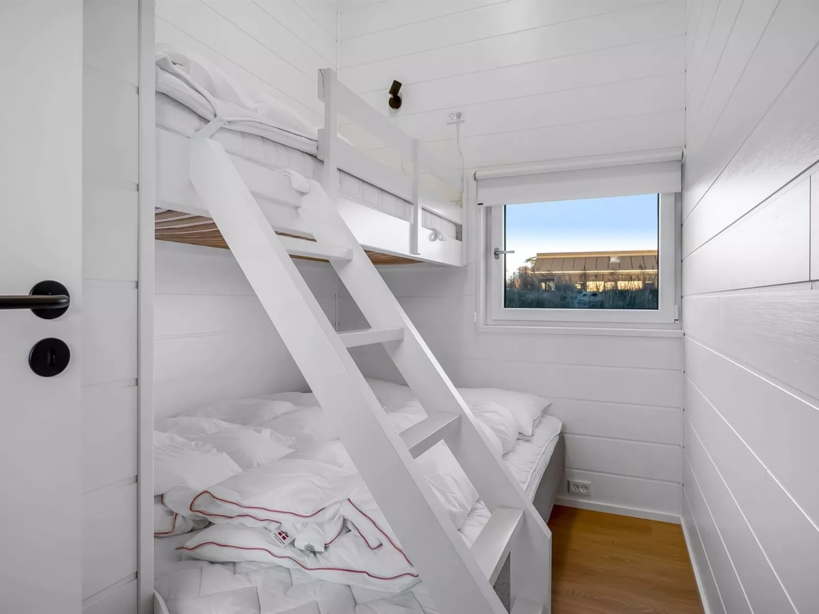 "Hana" - 800m from the sea-Binnen