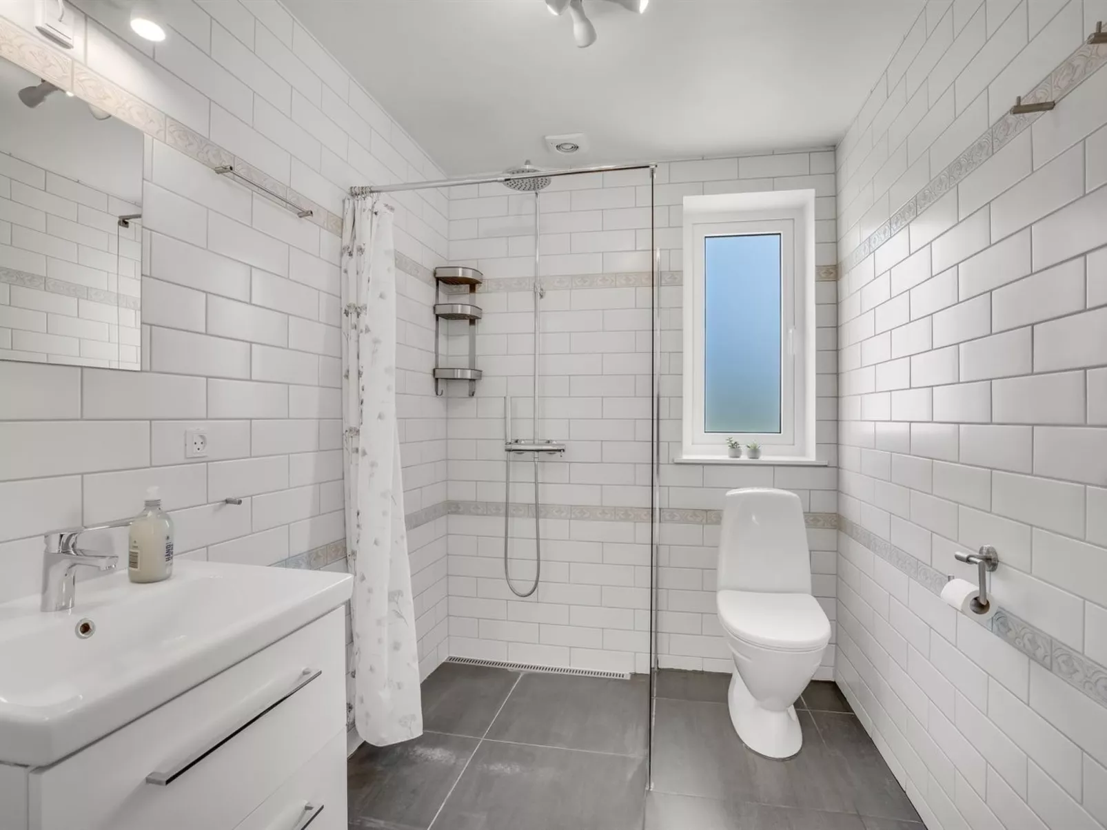 "Amdi" - 1.3km from the sea-Binnen