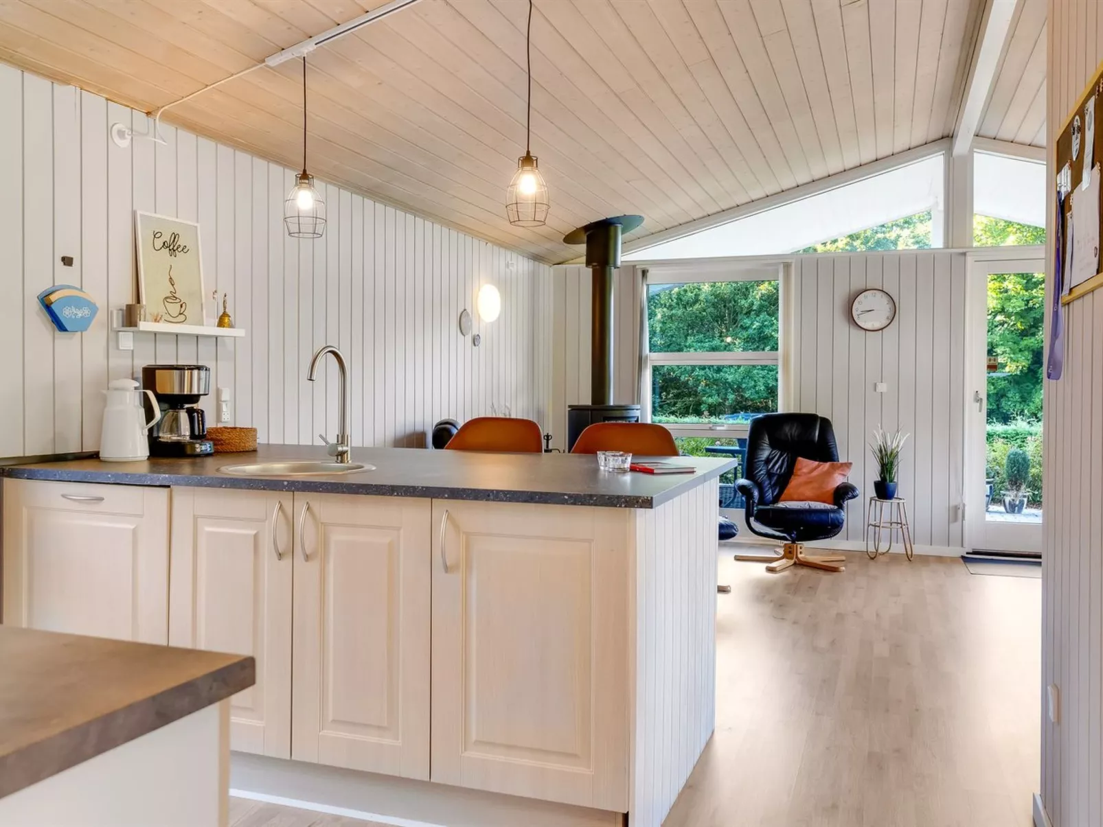 "Dorethea" - 30km from the sea-Binnen