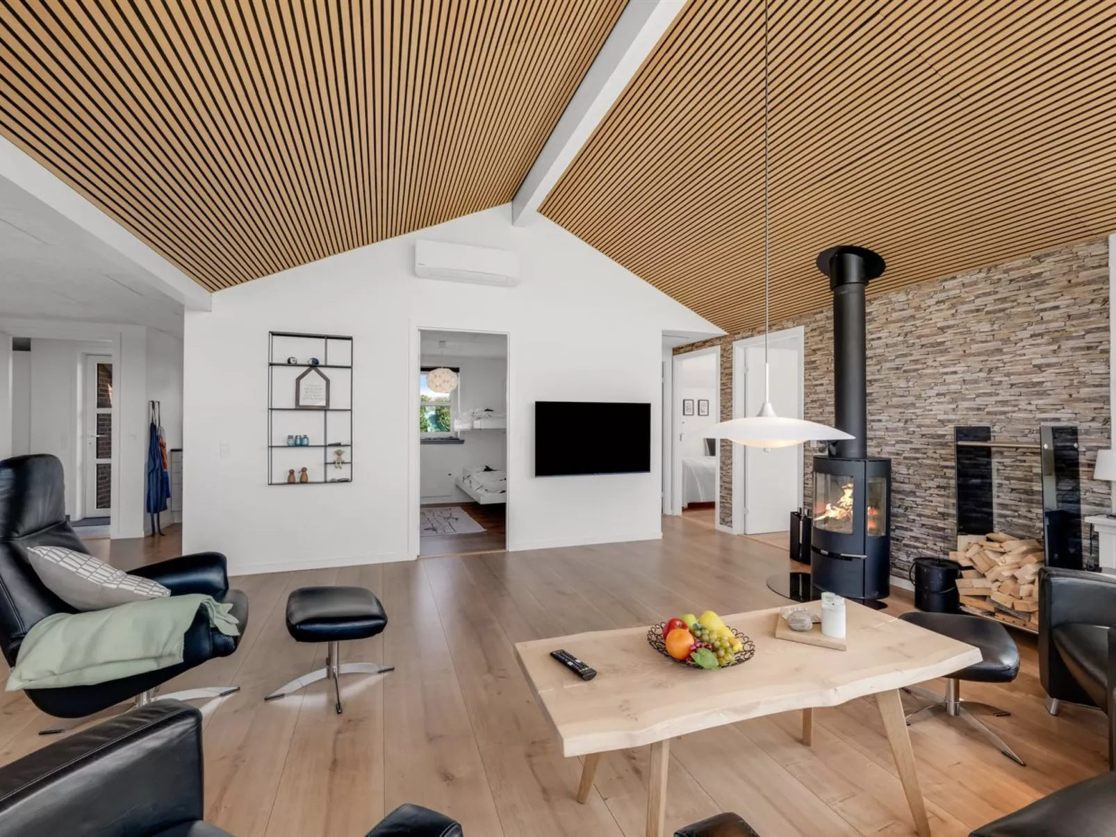 "Ema" - 500m from the sea-Binnen