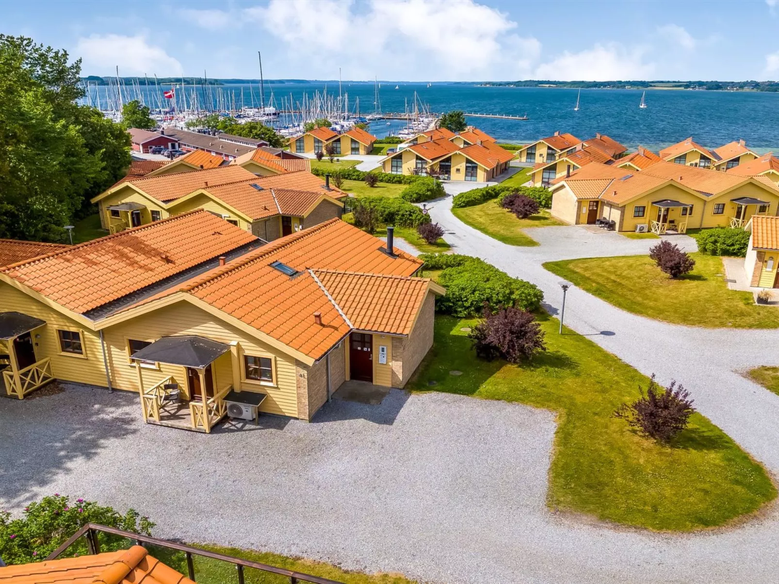 "Rouwen" - 120m from the sea-Buiten