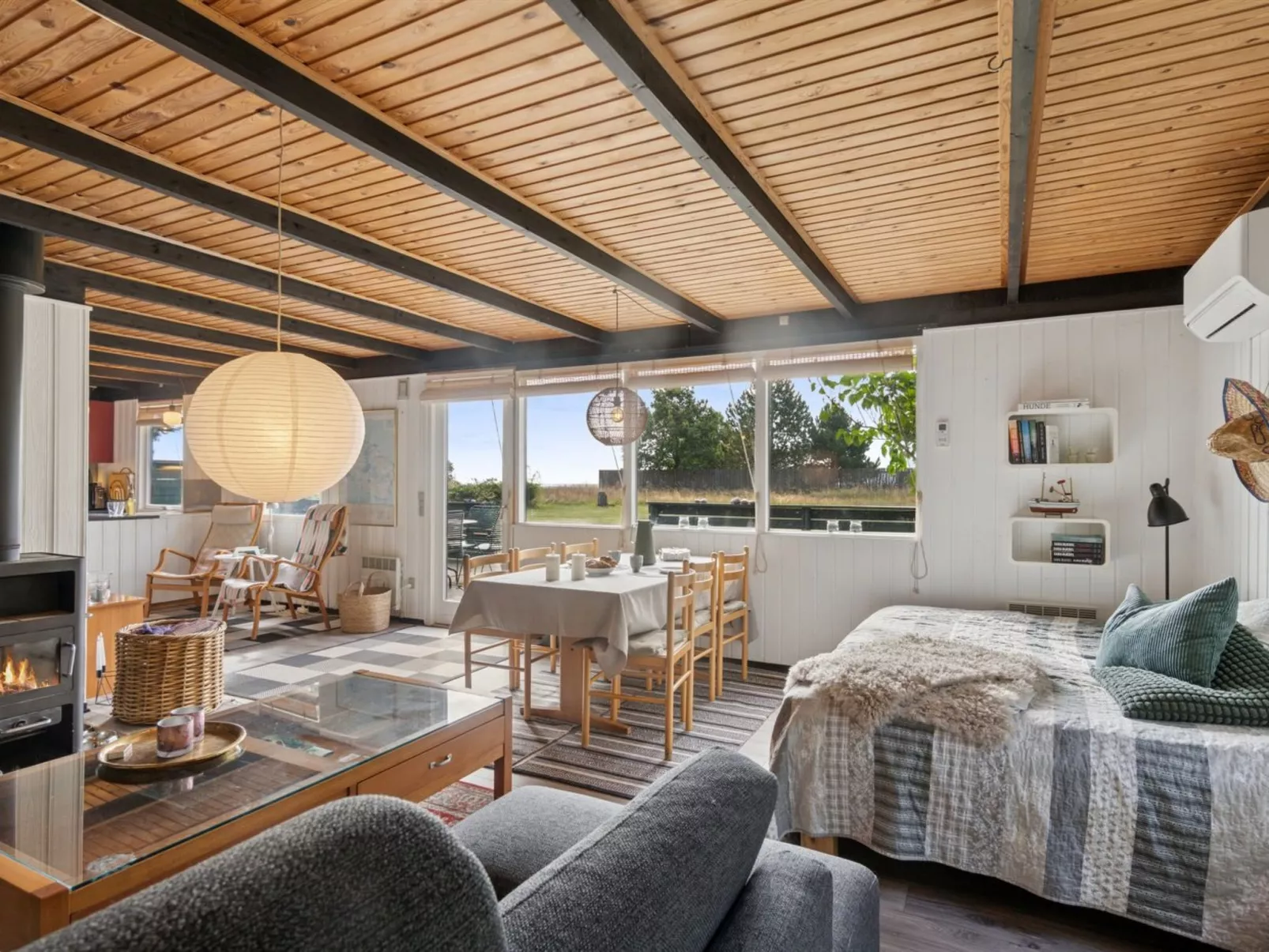 "Joon" - 100m from the sea-Binnen