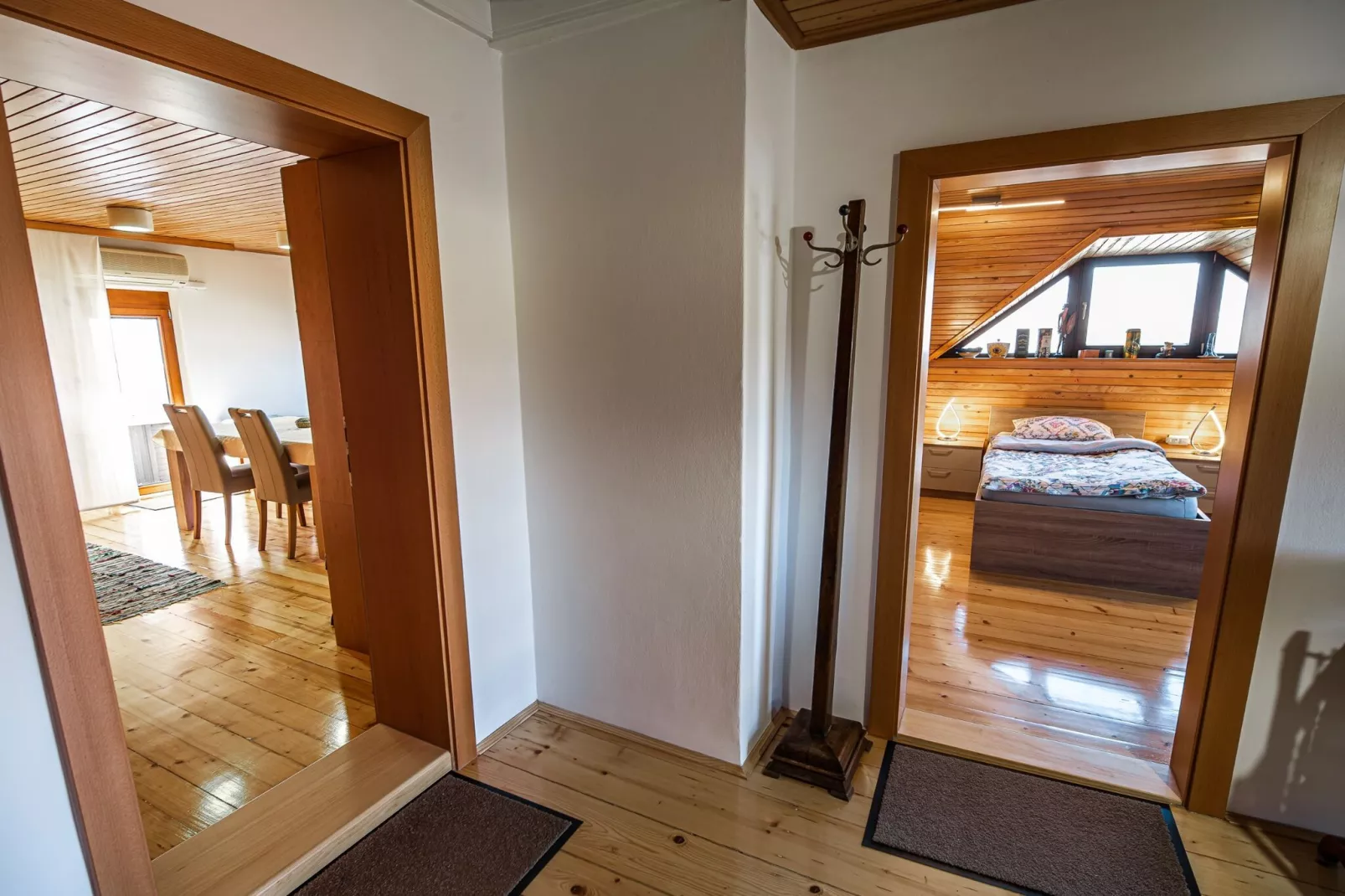 Relaxing Retreat with Hot Tub in Sevnica - Three Bedroom Apartment-Binnen