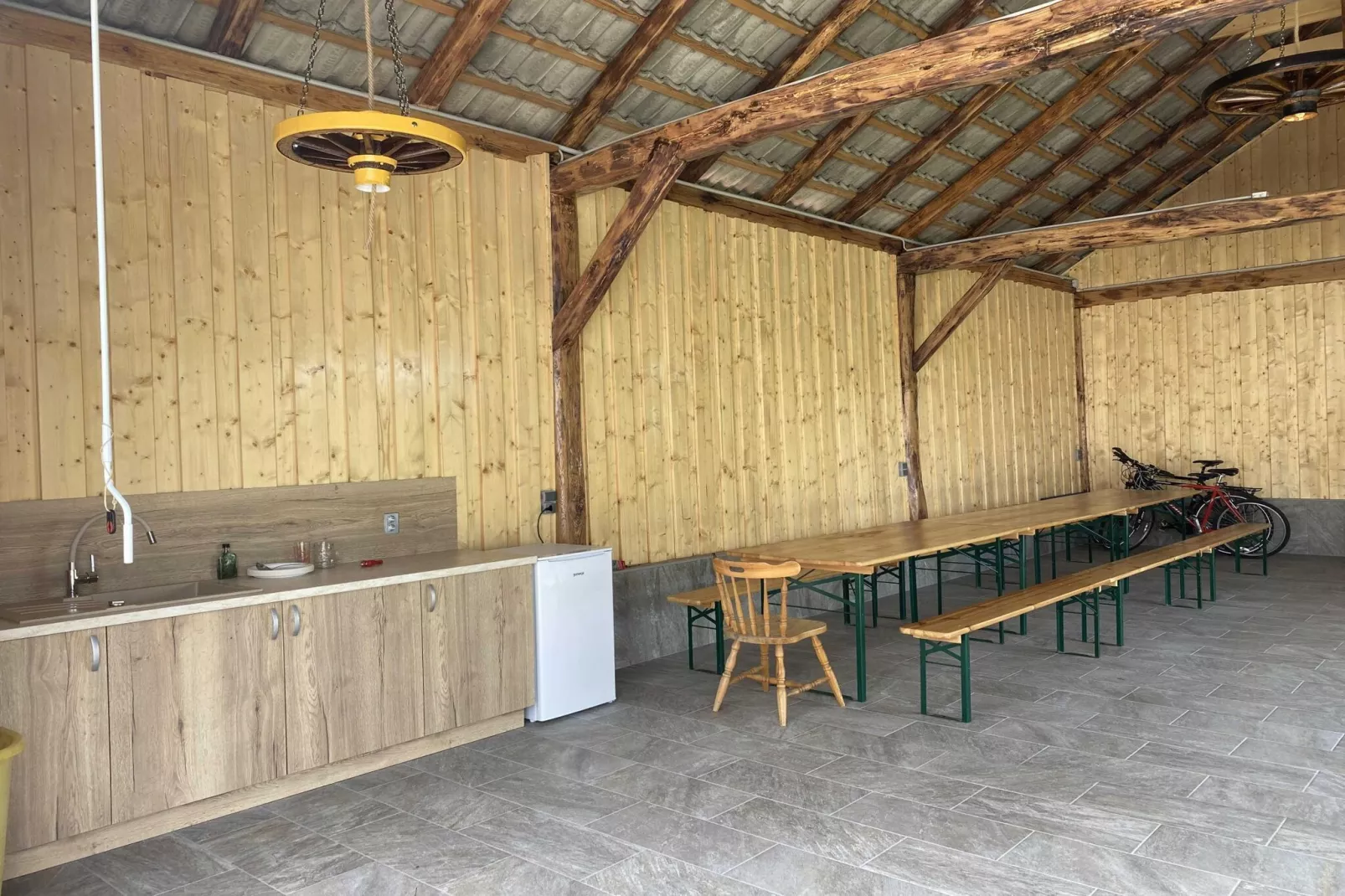 Cozy Luxe Holiday Home with Natural Thermal Bath - Seven Bedroom Holiday Home-Buitenlucht