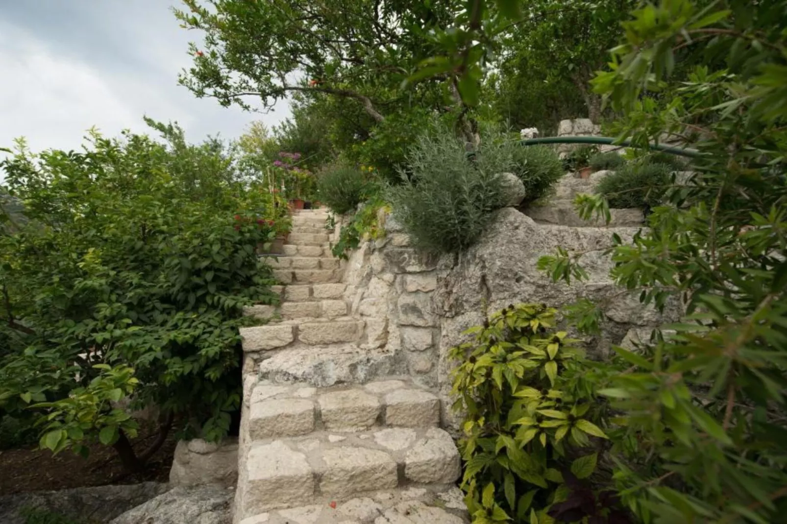 Two-Bedroom Apartment With Lake View-Buitenlucht