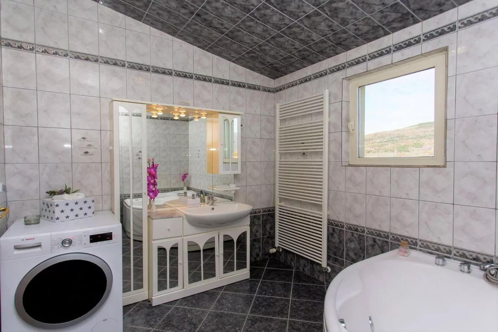 Sport & Spa Villa Neoric-Badkamer