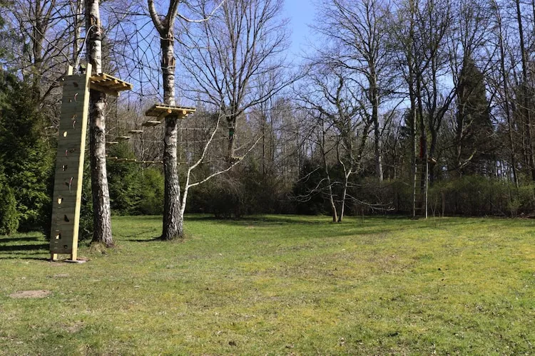 Dom wakacyjny w Sasinie dla max 6 osób-Tuinen zomer