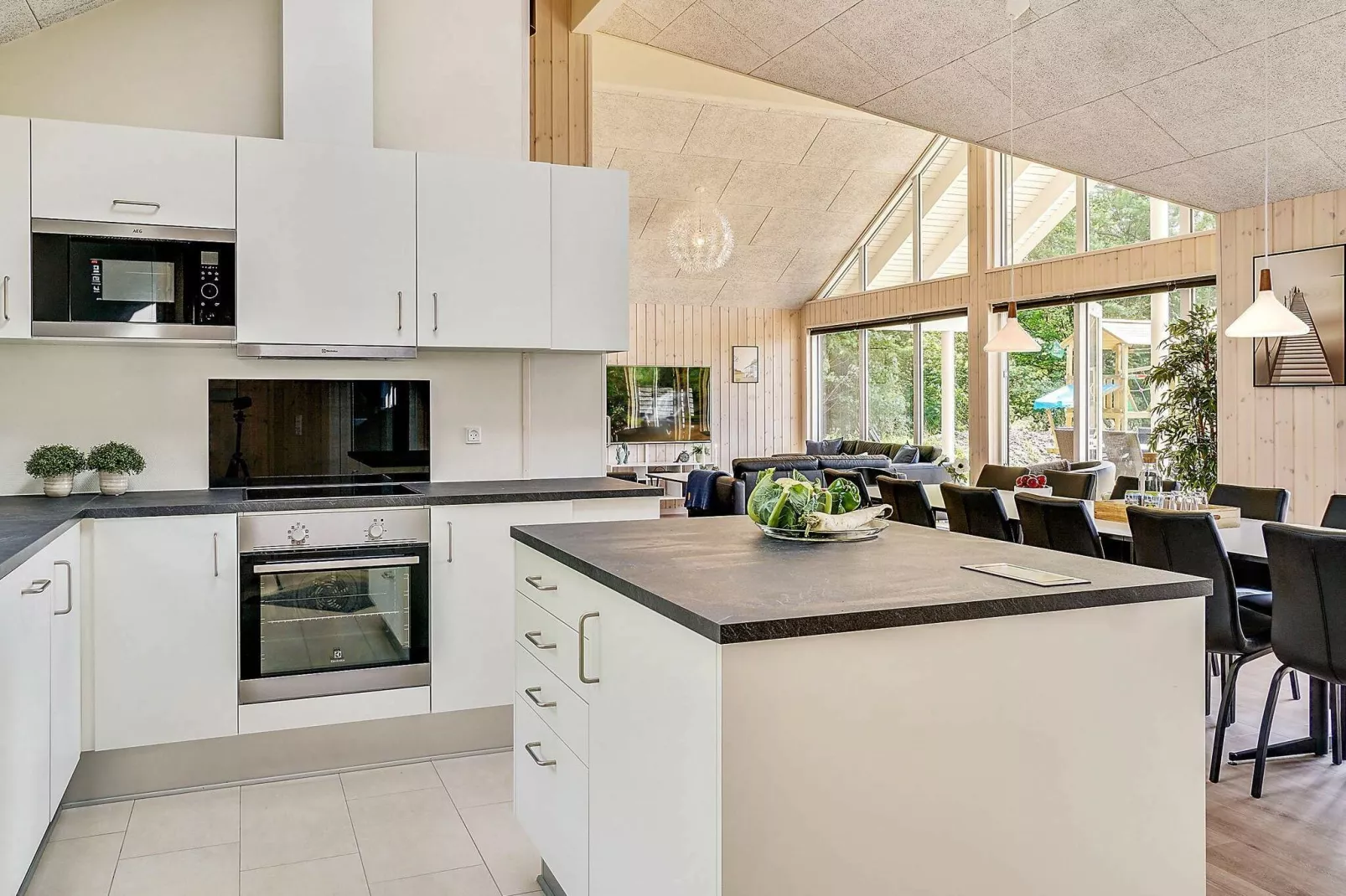 Luxe zwembadvilla in Vejby -- By Traum Ferienwohnungen-Binnen
