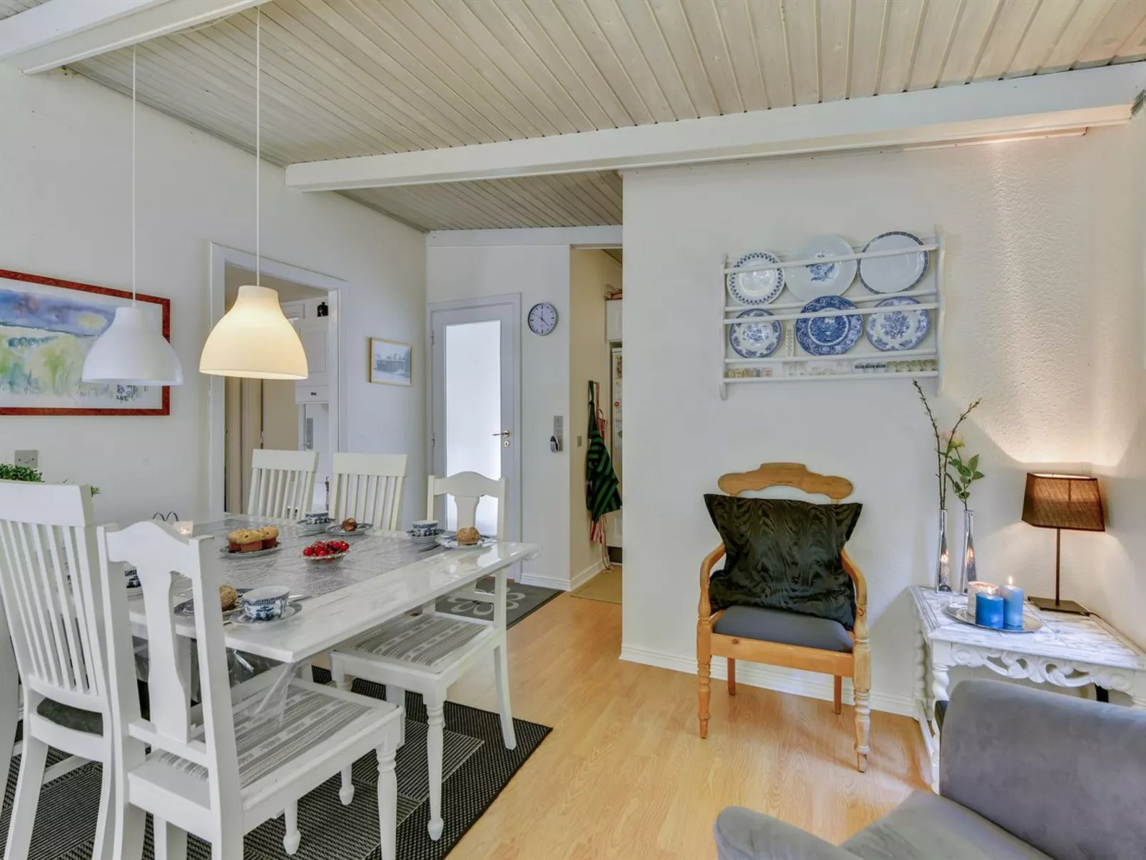 "Deik" - 2km to the fjord-Binnen