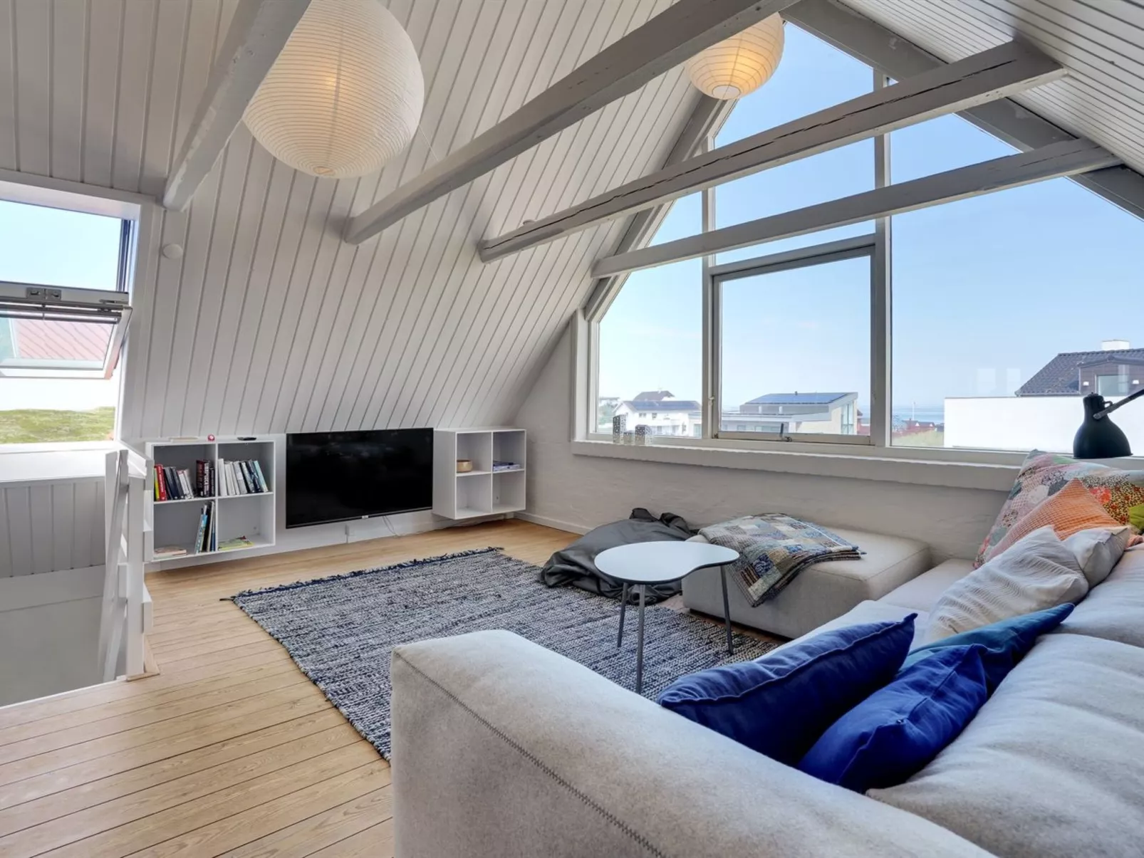 "Bernice" - 150m from the sea-Binnen