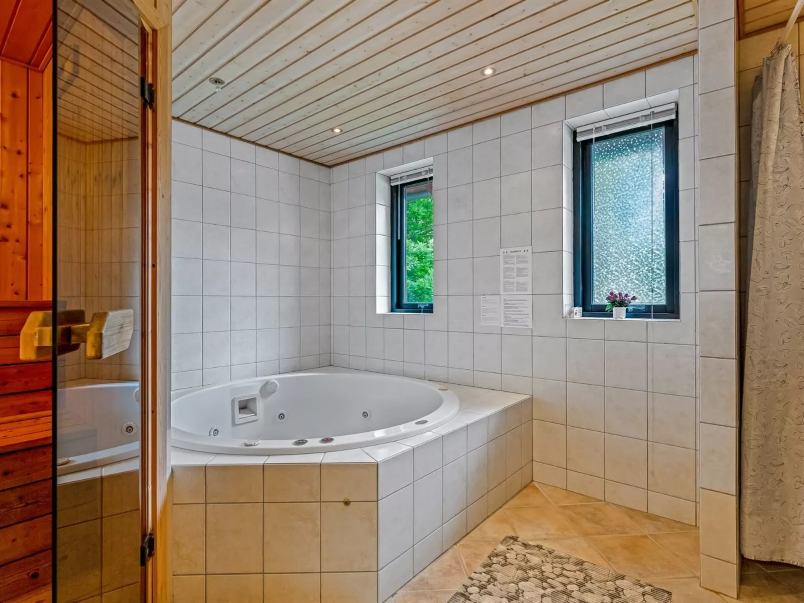 "Hanka" - 500m from the sea-Binnen