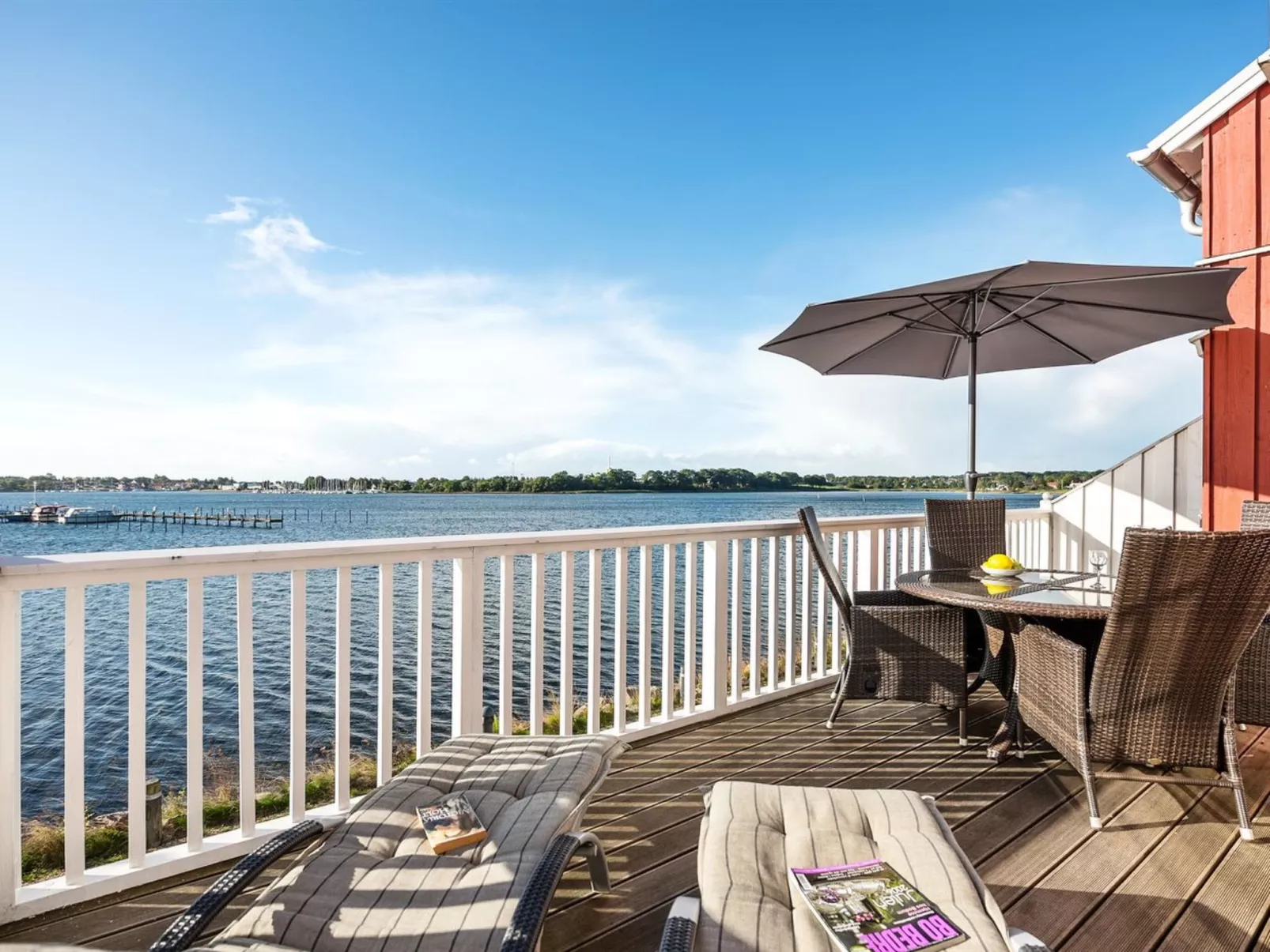 "Joar" - 5m to the fjord-Buiten