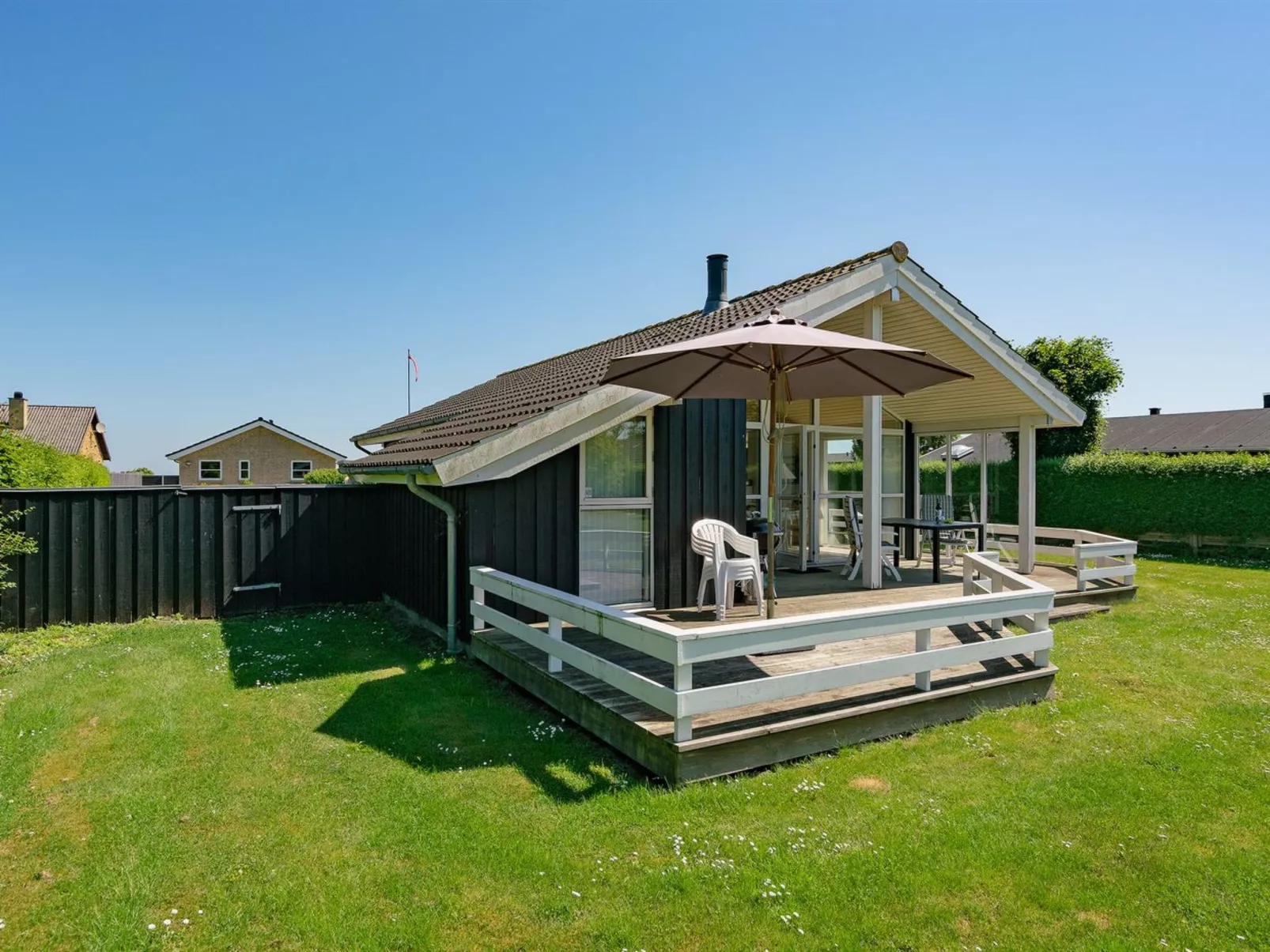 "Maybritt" - 100m from the sea-Buiten