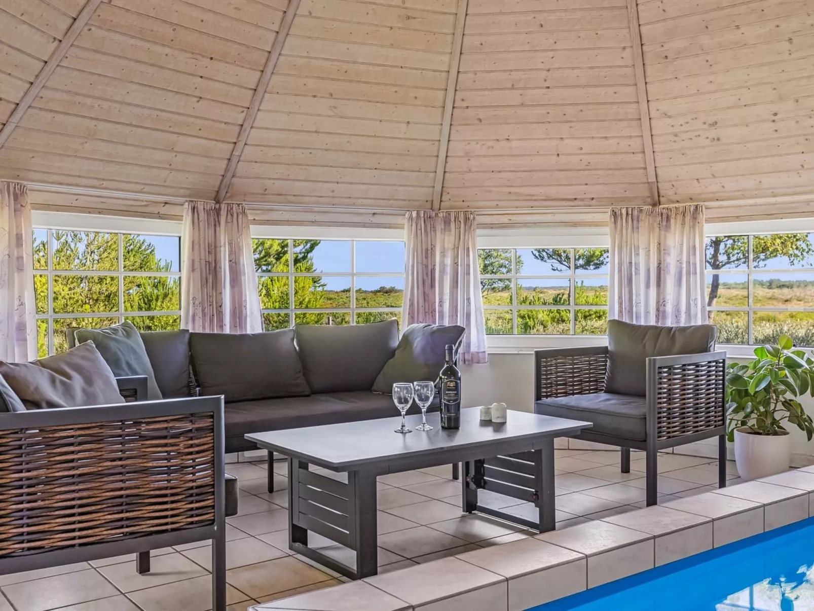 "Artan" - 2.6km from the sea-Buiten