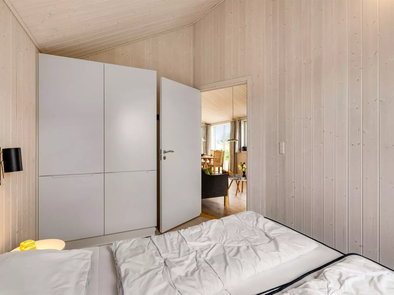 "Mara" -  from the sea-Binnen