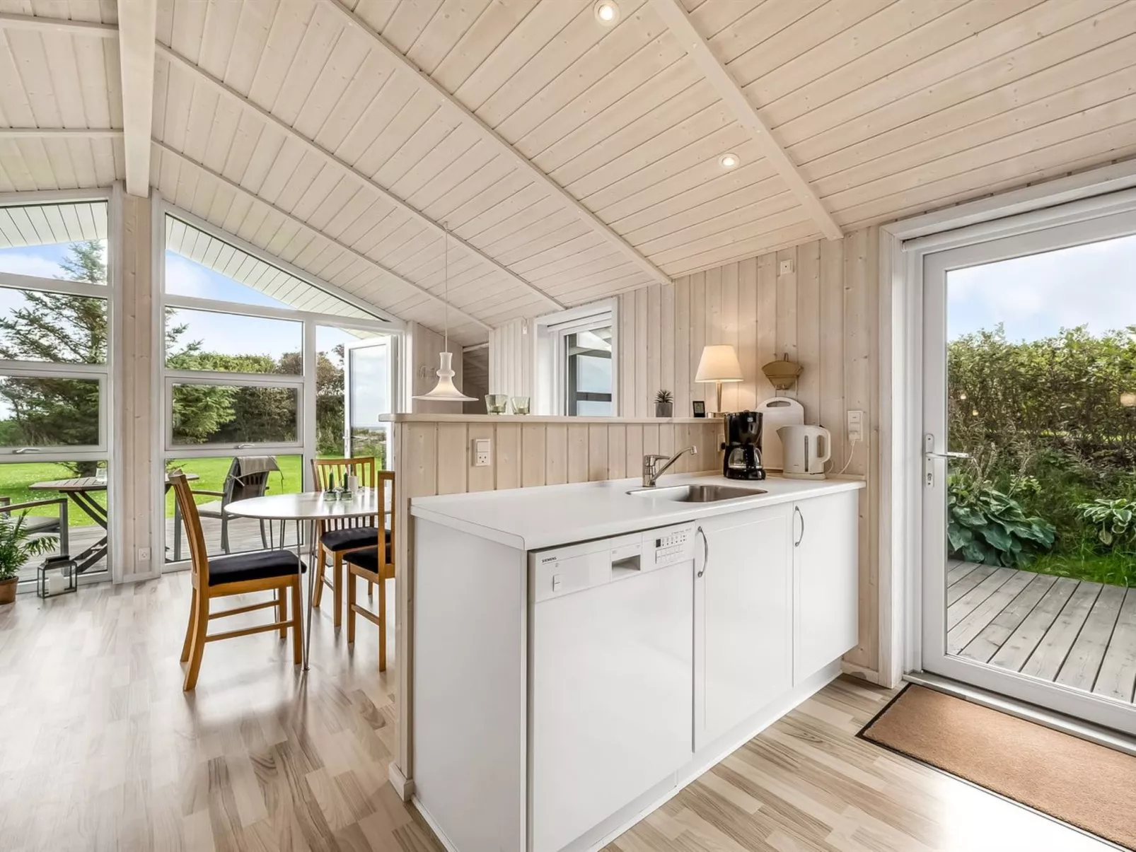 "Tanna" - 330m to the fjord-Binnen