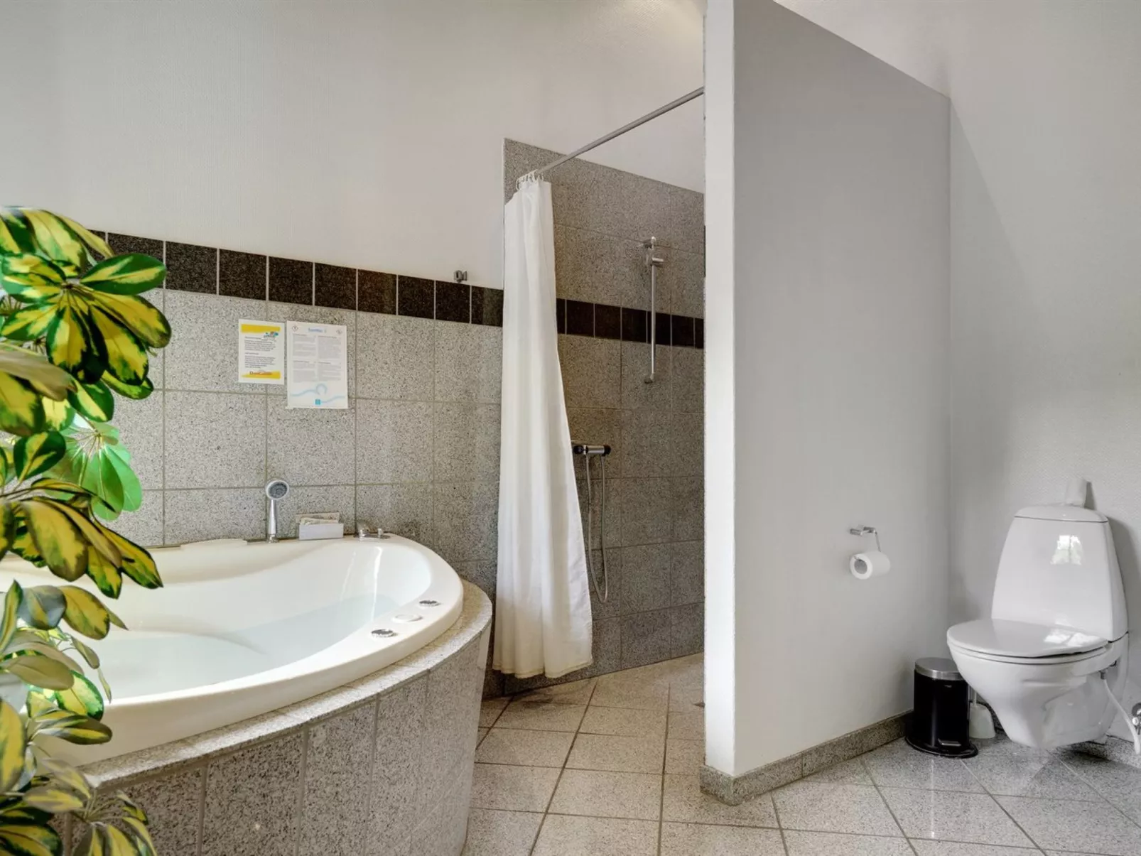 "Liliana" - 800m from the sea-Binnen