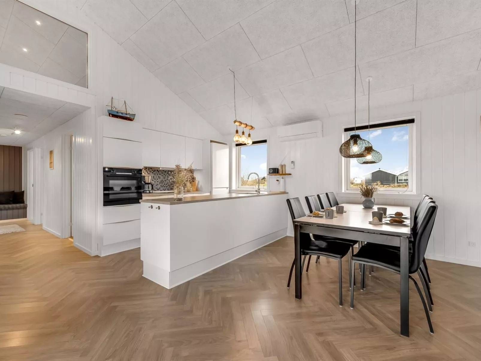 "Markku" - 400m from the sea-Binnen