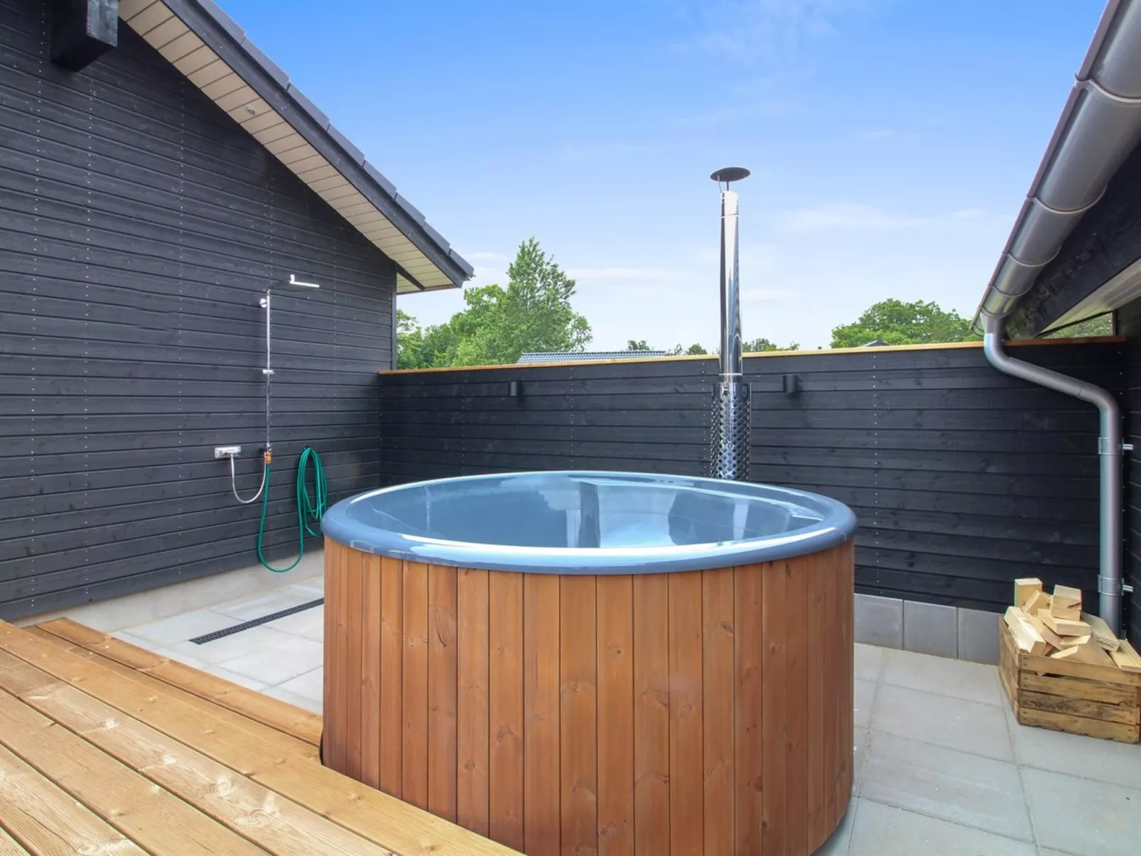 "Anuk" - 2.3km from the sea-Binnen