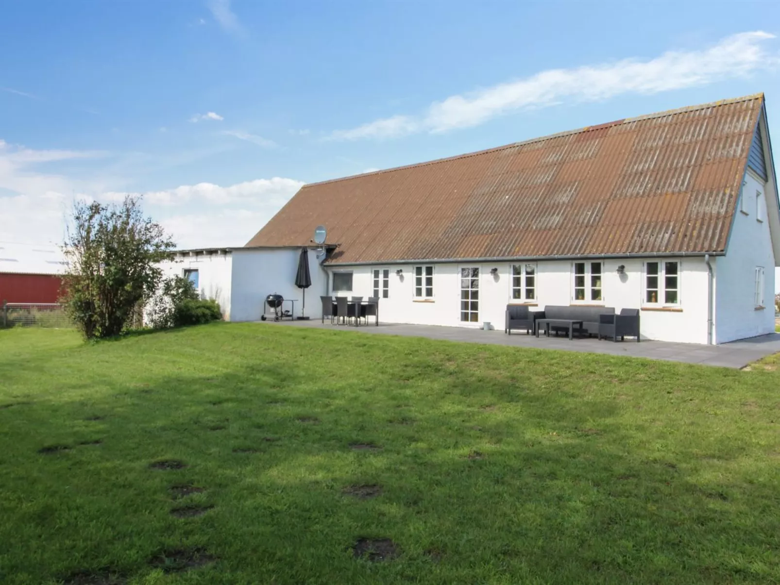 "Dolfine" - 15km from the sea-Buiten