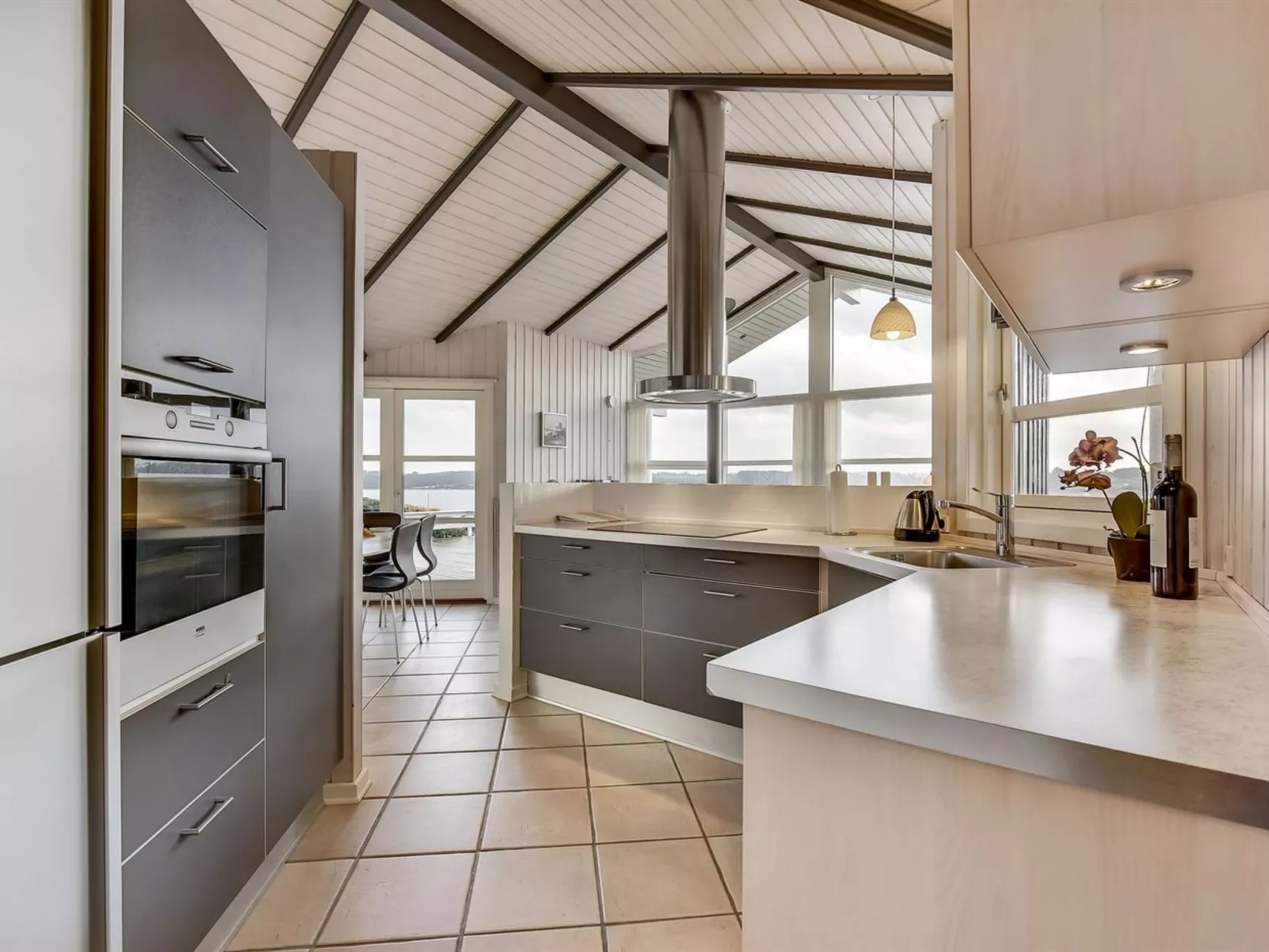 "Maj" - 150m from the sea-Binnen