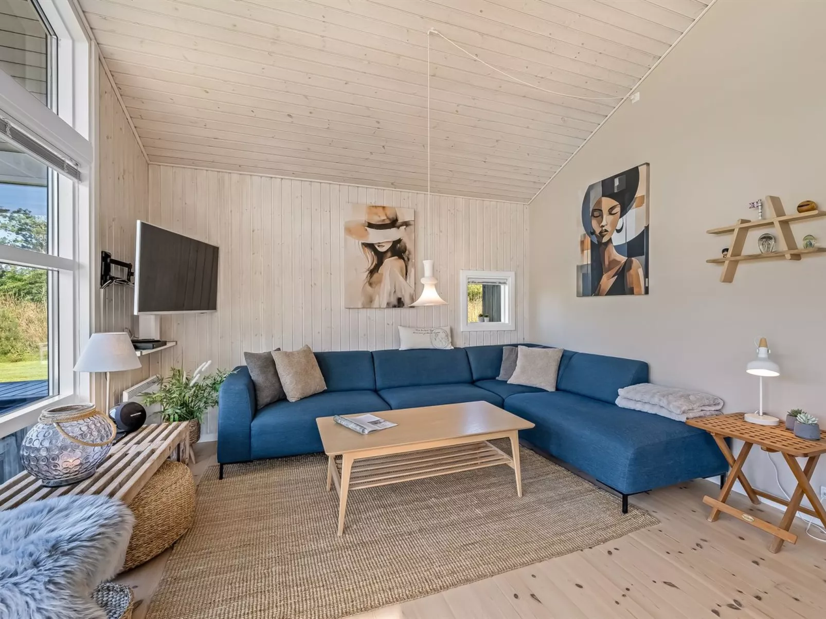 "Sviðandi" - 1.5km from the sea-Binnen