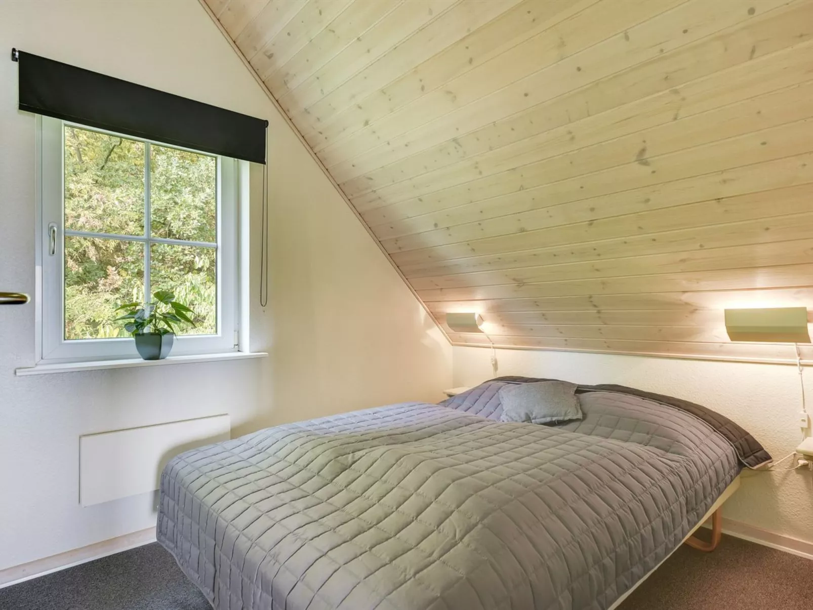 "Babette" - 75m to the fjord-Binnen