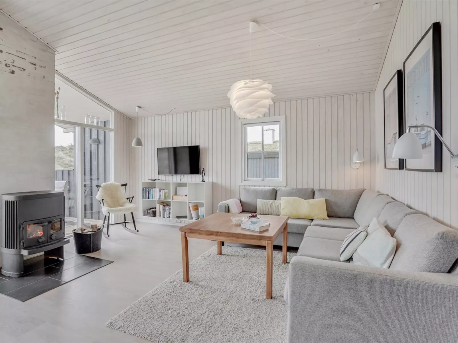 "Driss" - 500m from the sea-Binnen