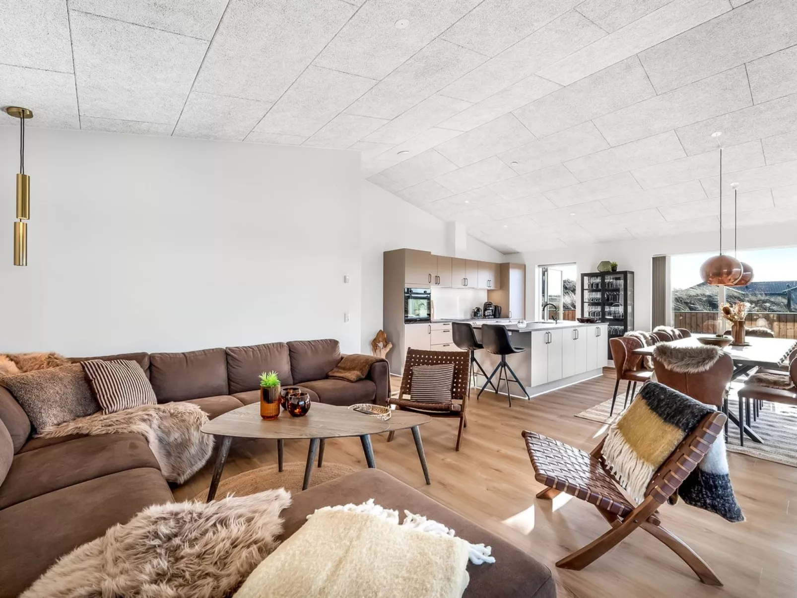 "Waldar" -  from the sea-Binnen