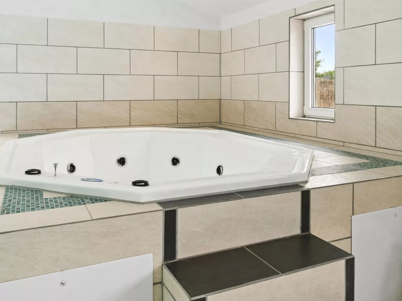 "Ronia" - 900m from the sea-Binnen